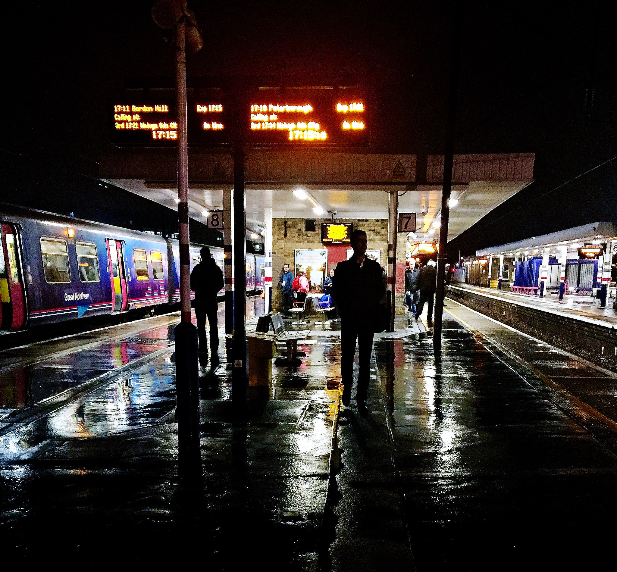Hipstamatic 303 sample photo. Waiting for a train photography