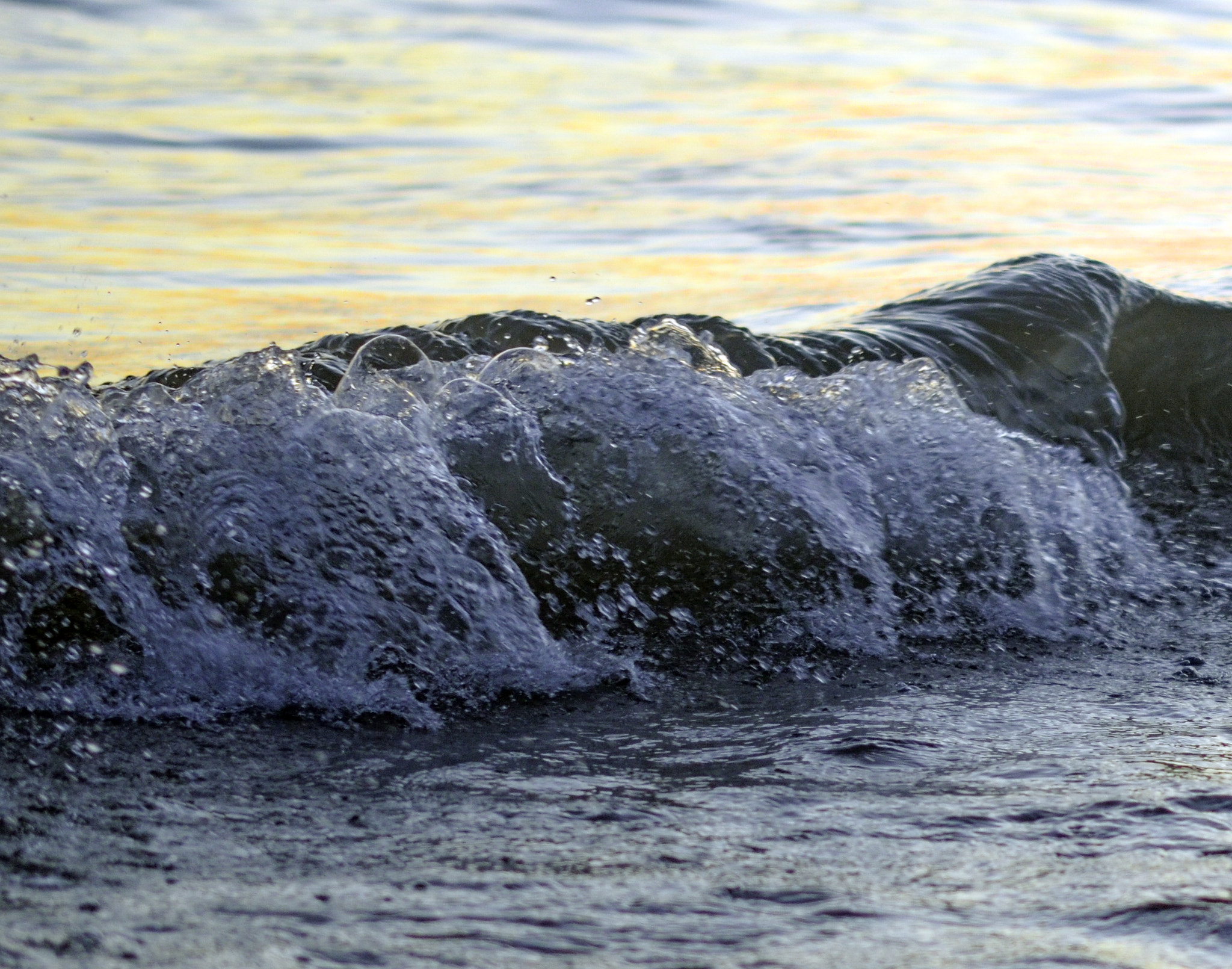 Nikon D7000 + AF Micro-Nikkor 105mm f/2.8 sample photo. Bubble and boil photography