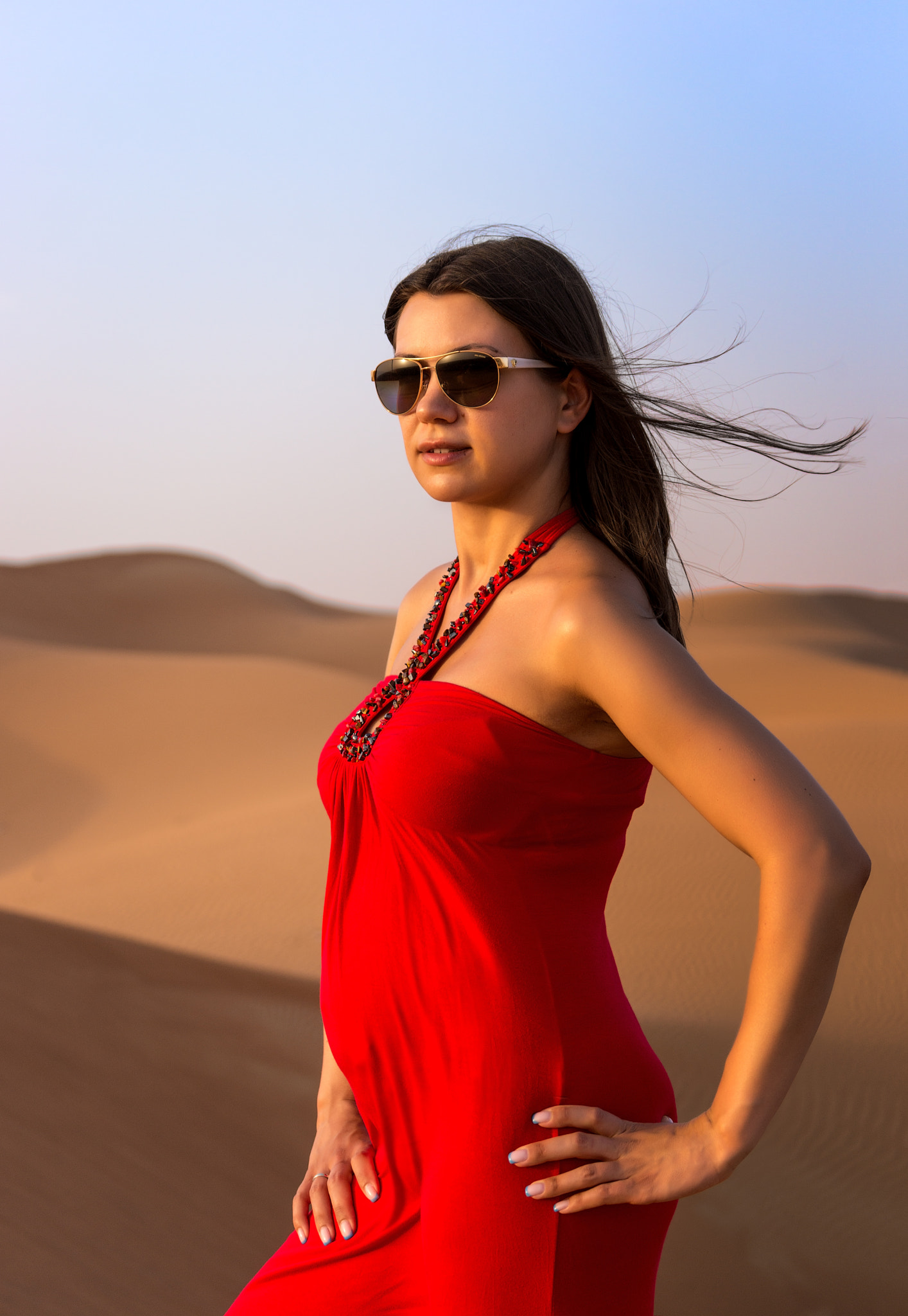 Sony 70-300mm F4.5-5.6 G SSM sample photo. (pregnant) lady in sands photography