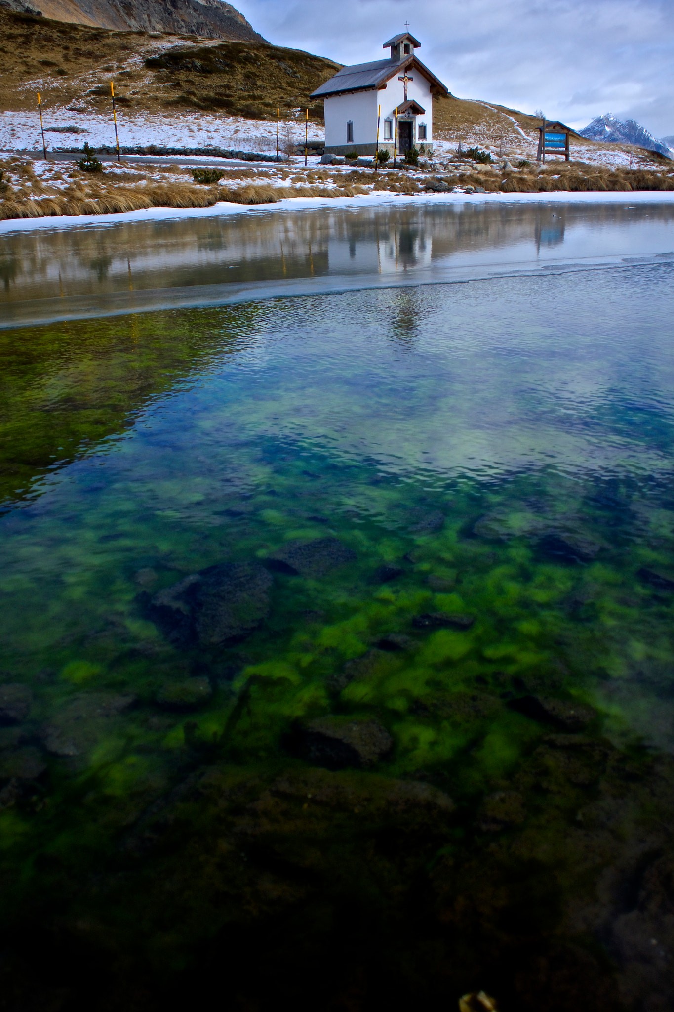 Sony SLT-A65 (SLT-A65V) + Sony 20mm F2.8 sample photo. Ghiaccio.jpg photography