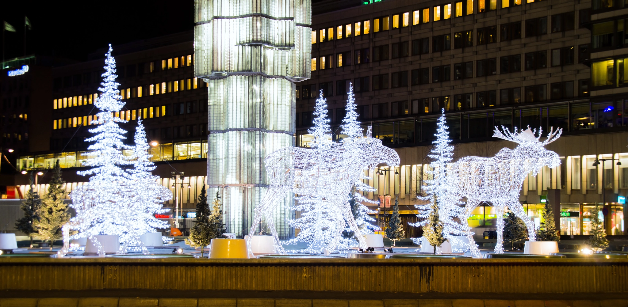 Sony SLT-A37 + Sigma DC 18-125mm F4-5,6 D sample photo. Sergels torg photography