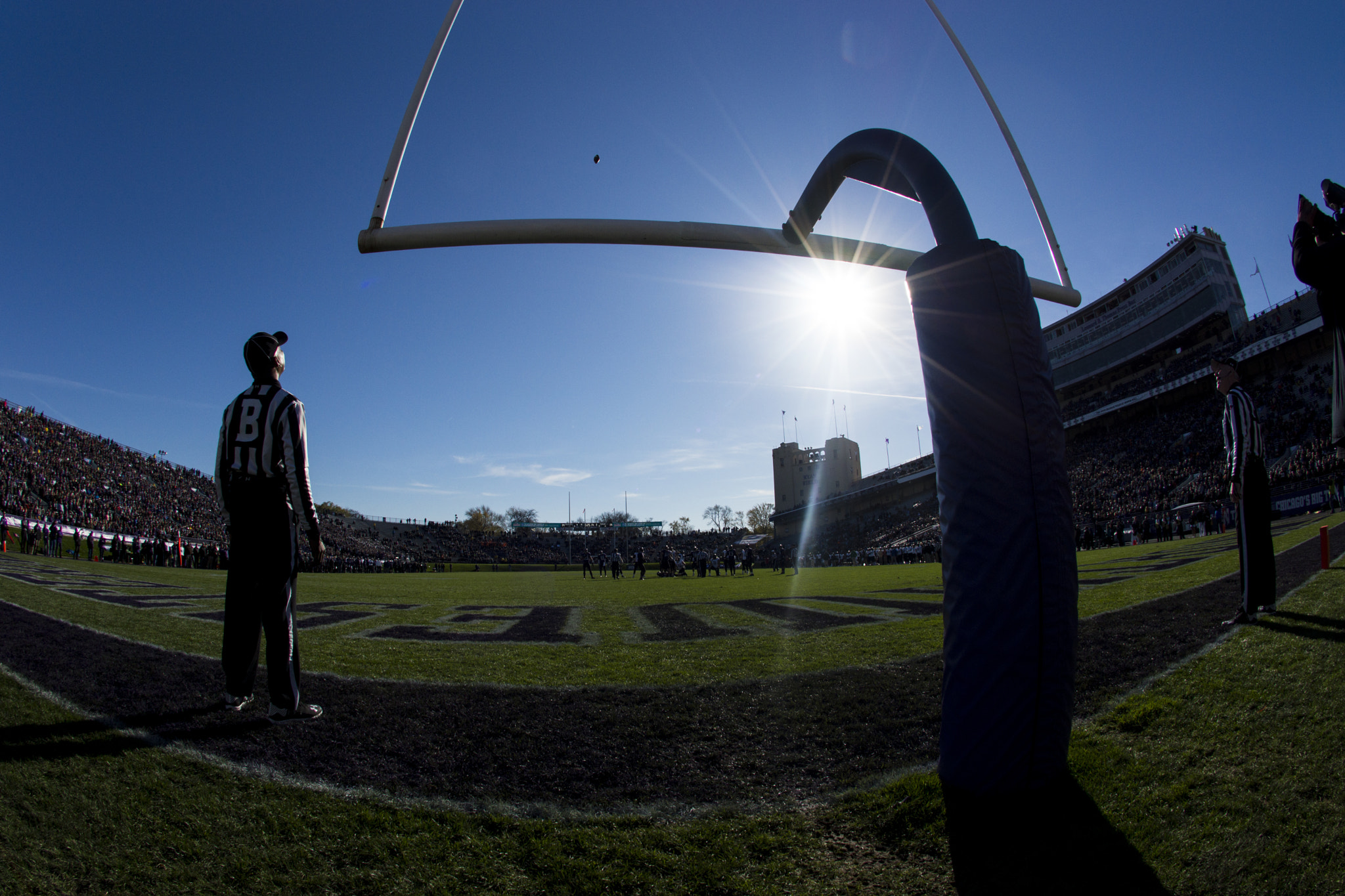 Sony SLT-A77 + Sigma 10mm F2.8 EX DC HSM Diagonal Fisheye sample photo. Field goal fisheye photography