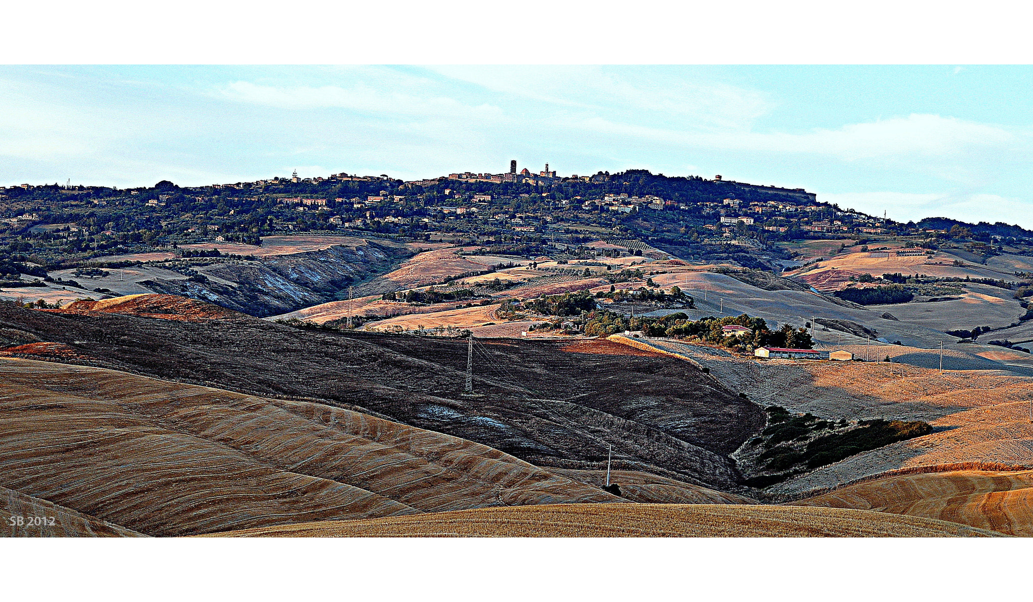 Nikon D90 + AF Zoom-Nikkor 28-100mm f/3.5-5.6G sample photo. Volterra photography