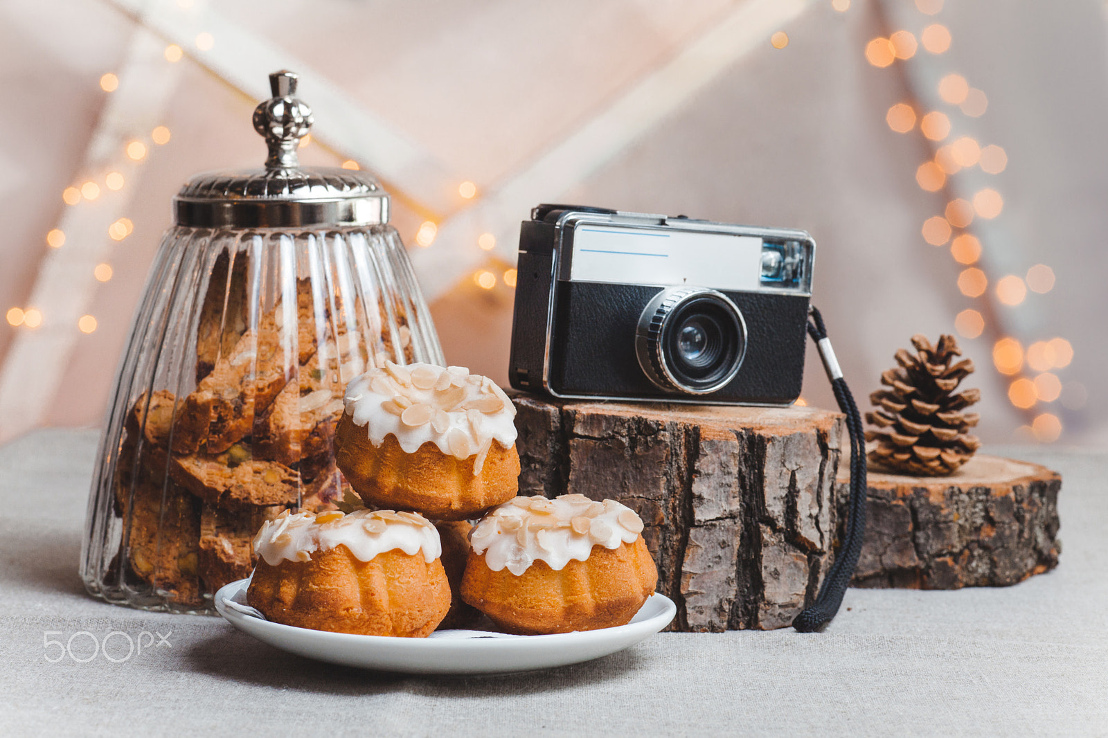 Canon EF 100mm F2.8 Macro USM sample photo. Composition on the table with cup of coffee and three cupcake in glaze light background photography