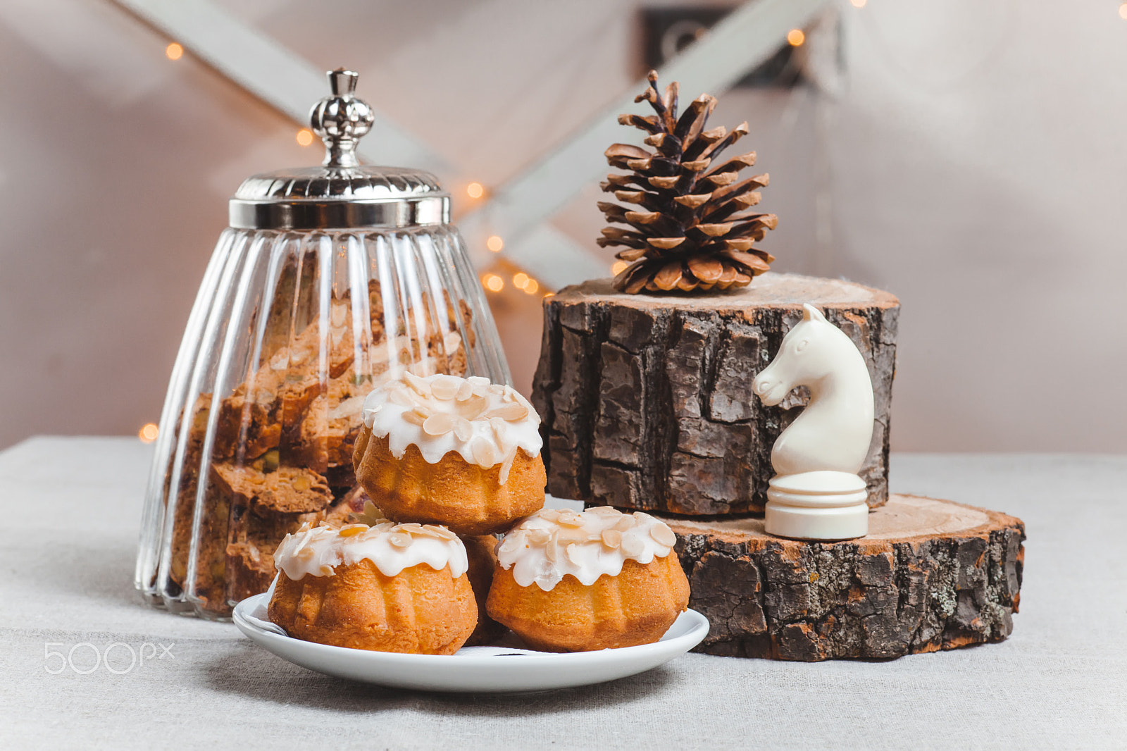 Canon EF 100mm F2.8 Macro USM sample photo. Composition on the table with cup of coffee and three cupcake in glaze light background photography