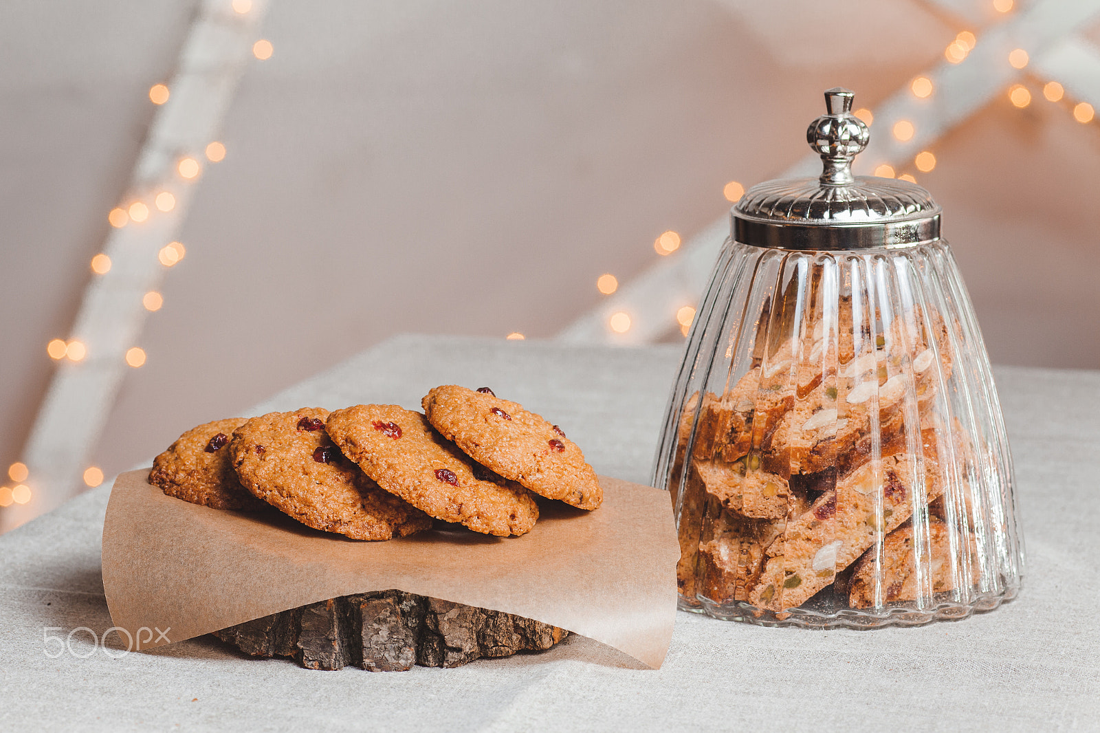 Canon EF 100mm F2.8 Macro USM sample photo. Composition cookies with berries, bank photography