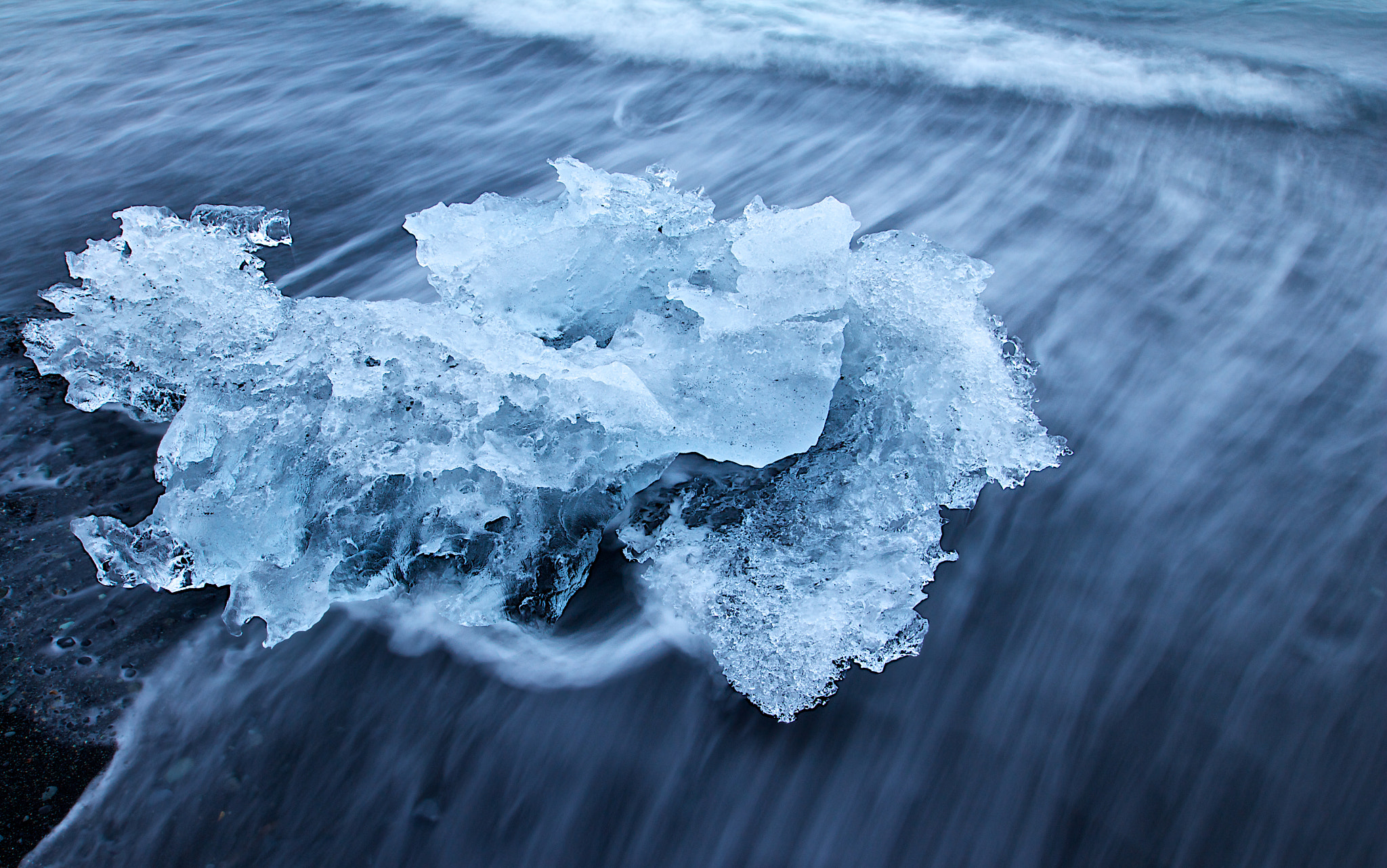 Canon EOS 650D (EOS Rebel T4i / EOS Kiss X6i) + Canon EF 16-35mm F2.8L II USM sample photo. Ice + land = iceland! photography