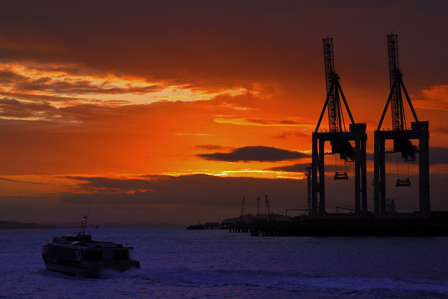 Nikon D750 + AF Zoom-Nikkor 70-300mm f/4-5.6D ED sample photo. Seaport colussus guardian photography