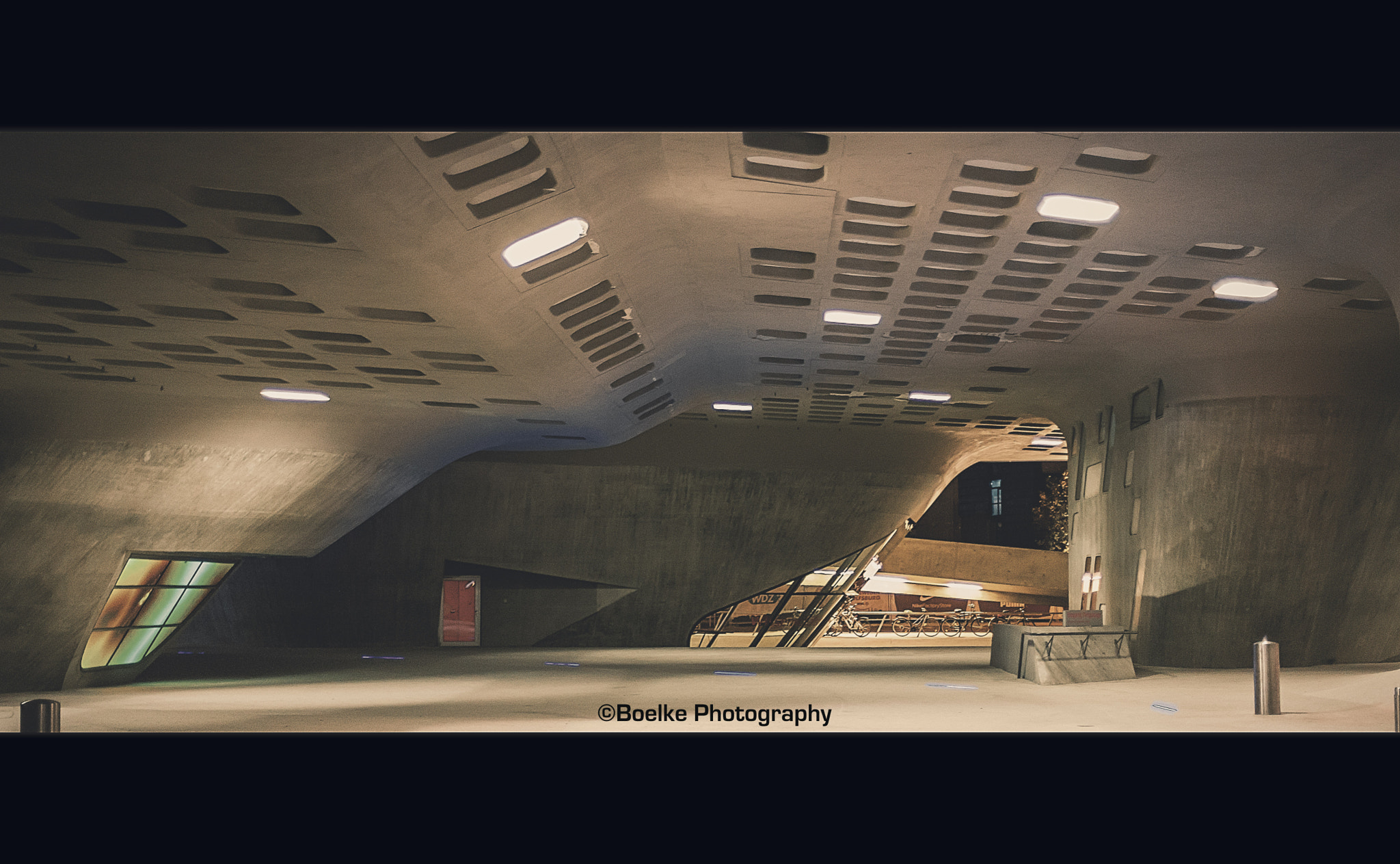 Canon EOS-1Ds Mark III sample photo. Round corner photography