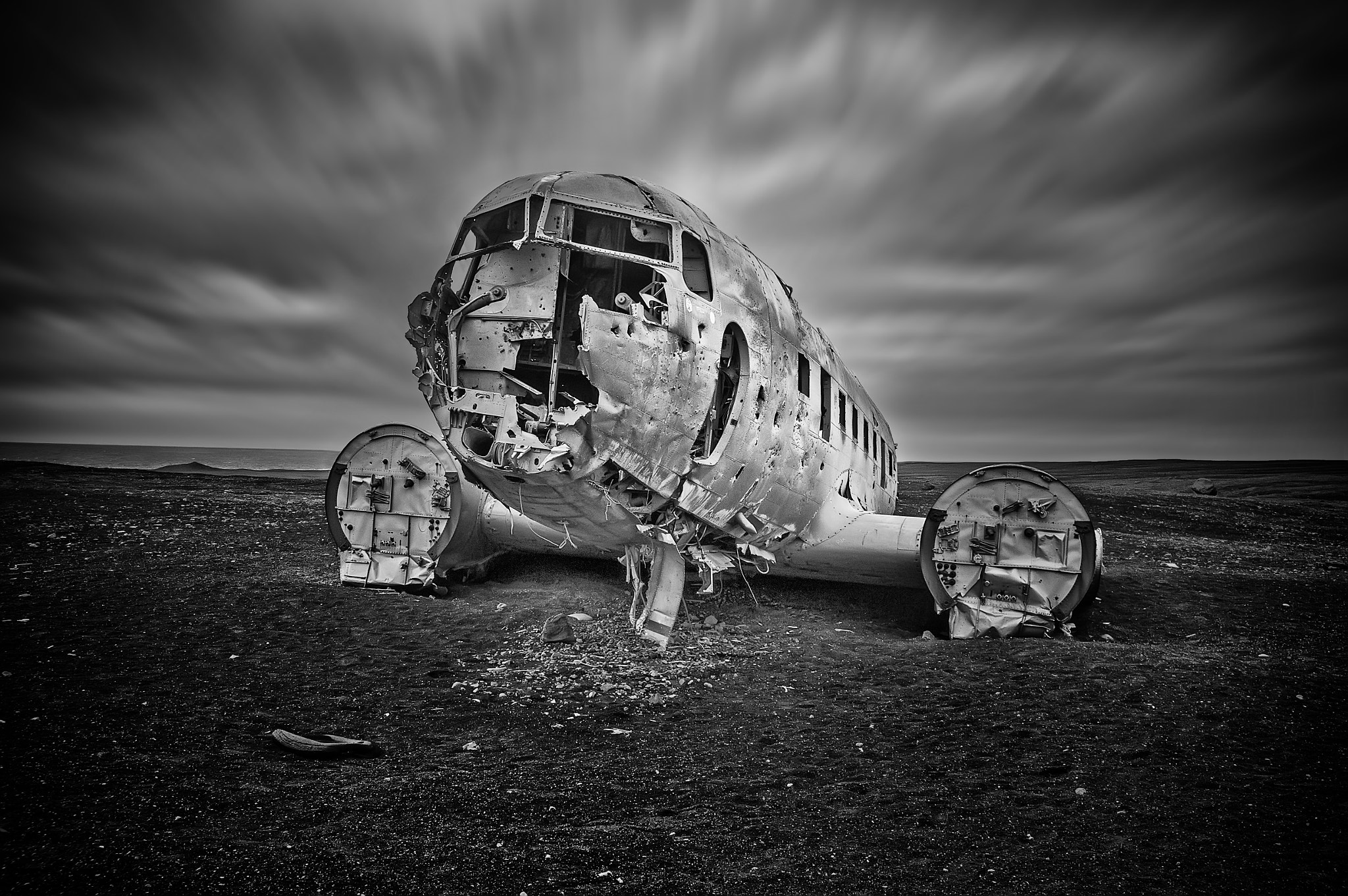 Sony E 18-200mm F3.5-6.3 OSS sample photo. Plane wreck in solheimansándur, iceland photography