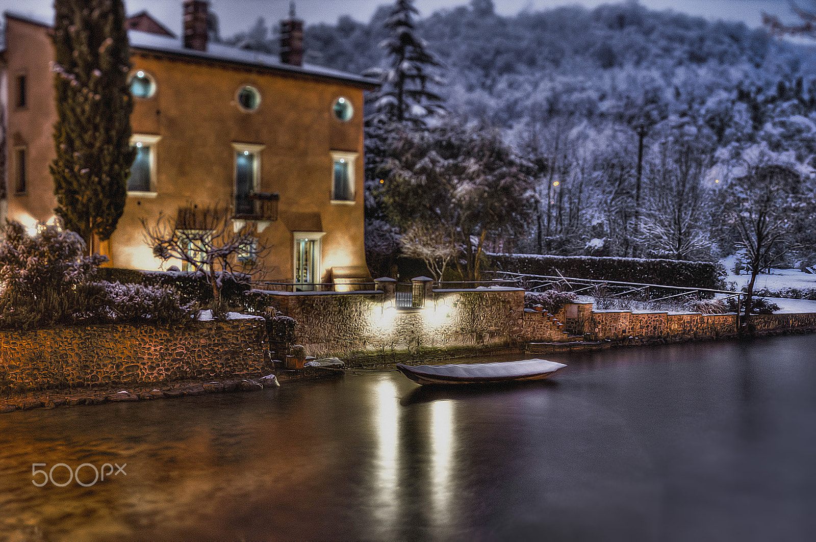 Nikon D3S + Nikon PC-E Nikkor 45mm F2.8D ED Tilt-Shift sample photo. Newyear @ borghetto photography