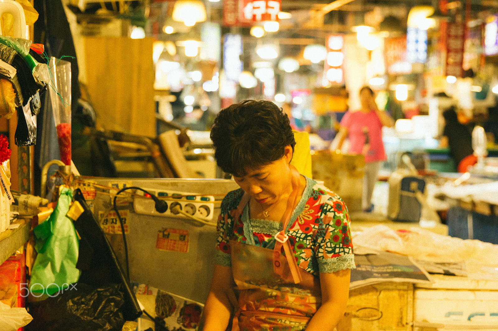 Canon EF 24-70mm F2.8L II USM sample photo. Blue market pt.ii photography