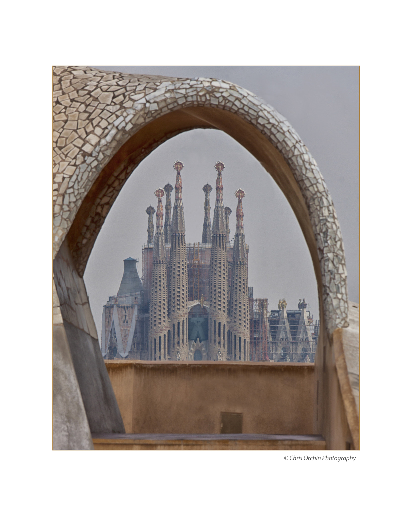 Sigma 70-300mm F4-5.6 APO DG Macro sample photo. Sagrada  famila through the casa mila photography