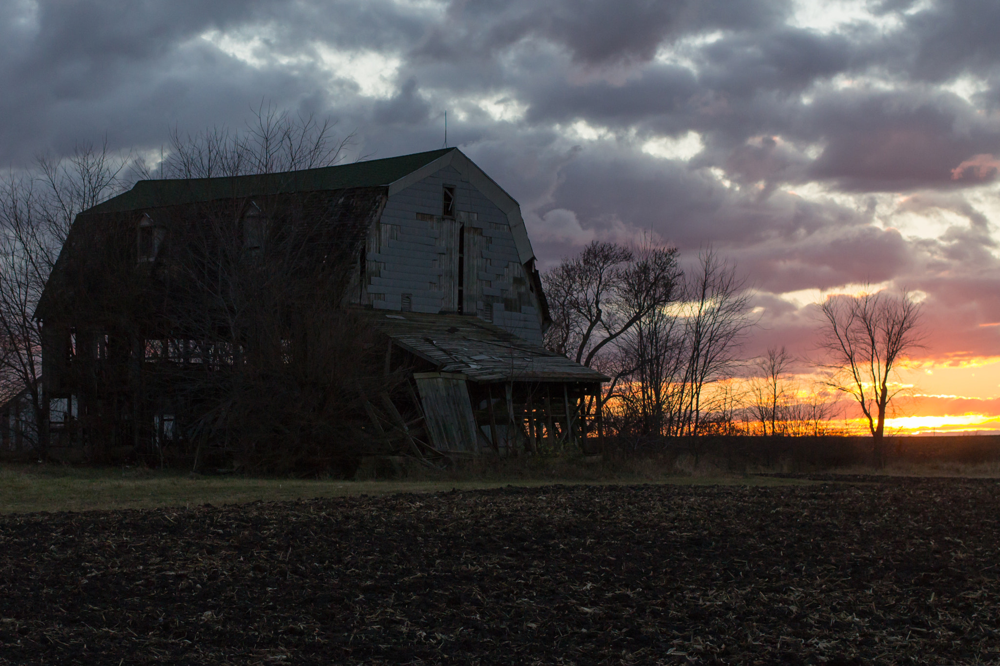 Canon EF 40mm F2.8 STM sample photo. Sunset over the forgotten photography