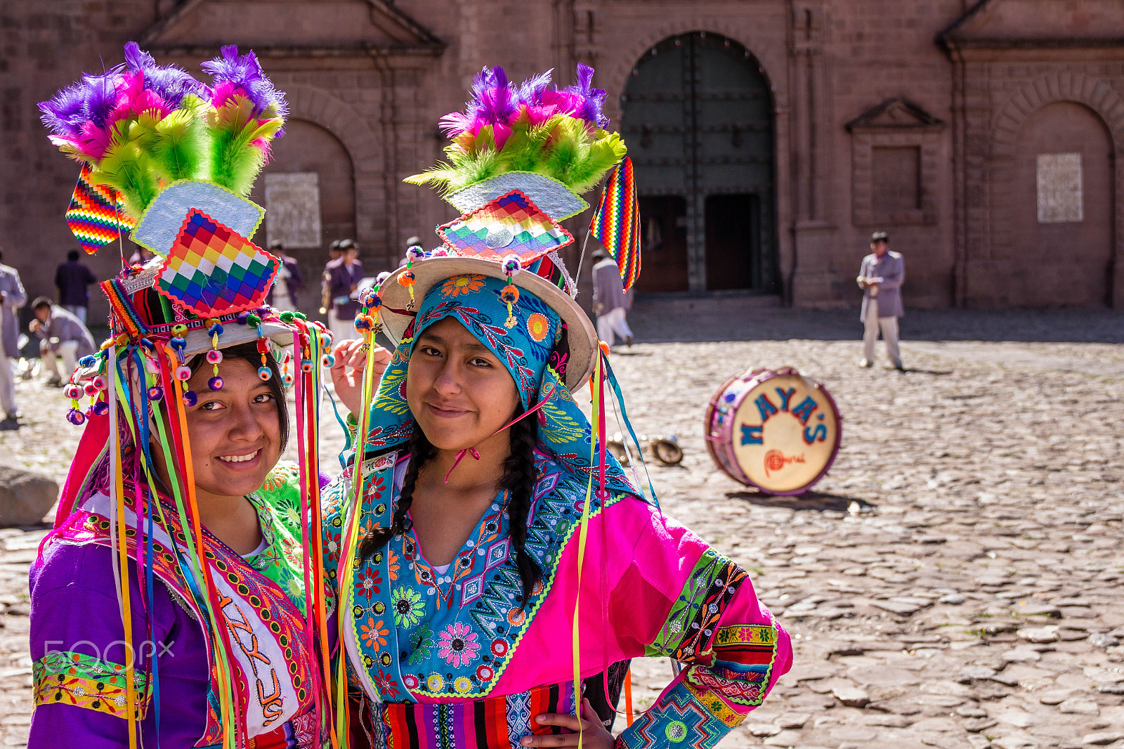 Canon EOS 700D (EOS Rebel T5i / EOS Kiss X7i) + Canon EF 500mm F4L IS USM sample photo. Peru parade photography