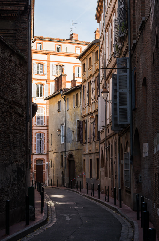 Pentax smc DA 50mm F1.8 sample photo. Dans l'ombre de l'histoire photography