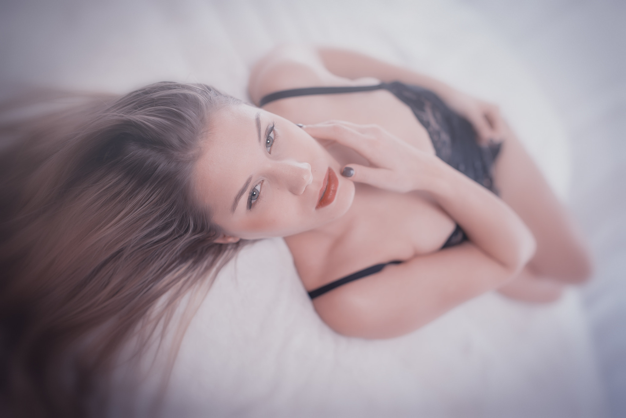 Sony a7S + Sigma 35mm F1.4 DG HSM Art sample photo. Lea on bed photography