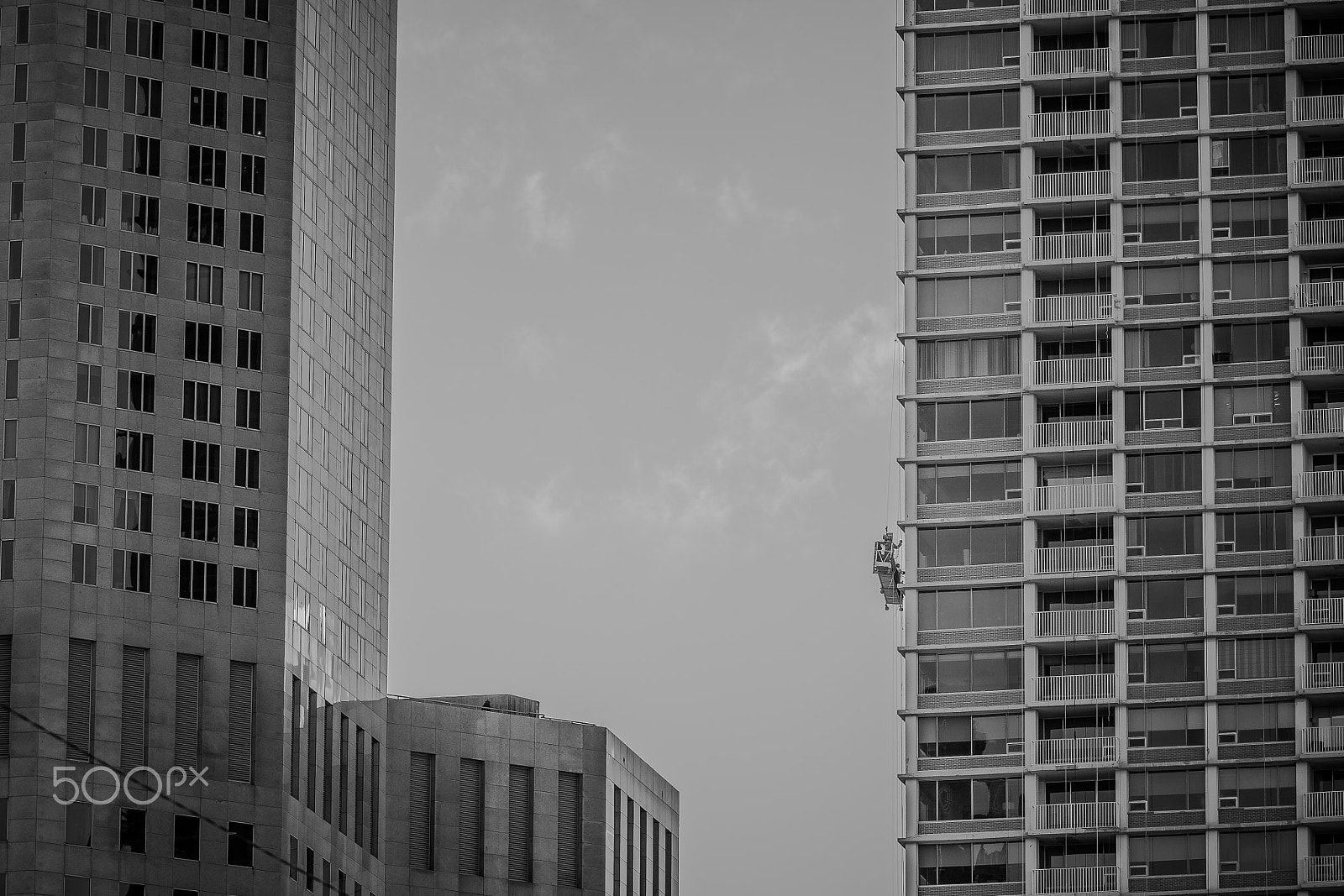 Canon EF 70-200mm F4L USM sample photo. Workers on a scaffold photography