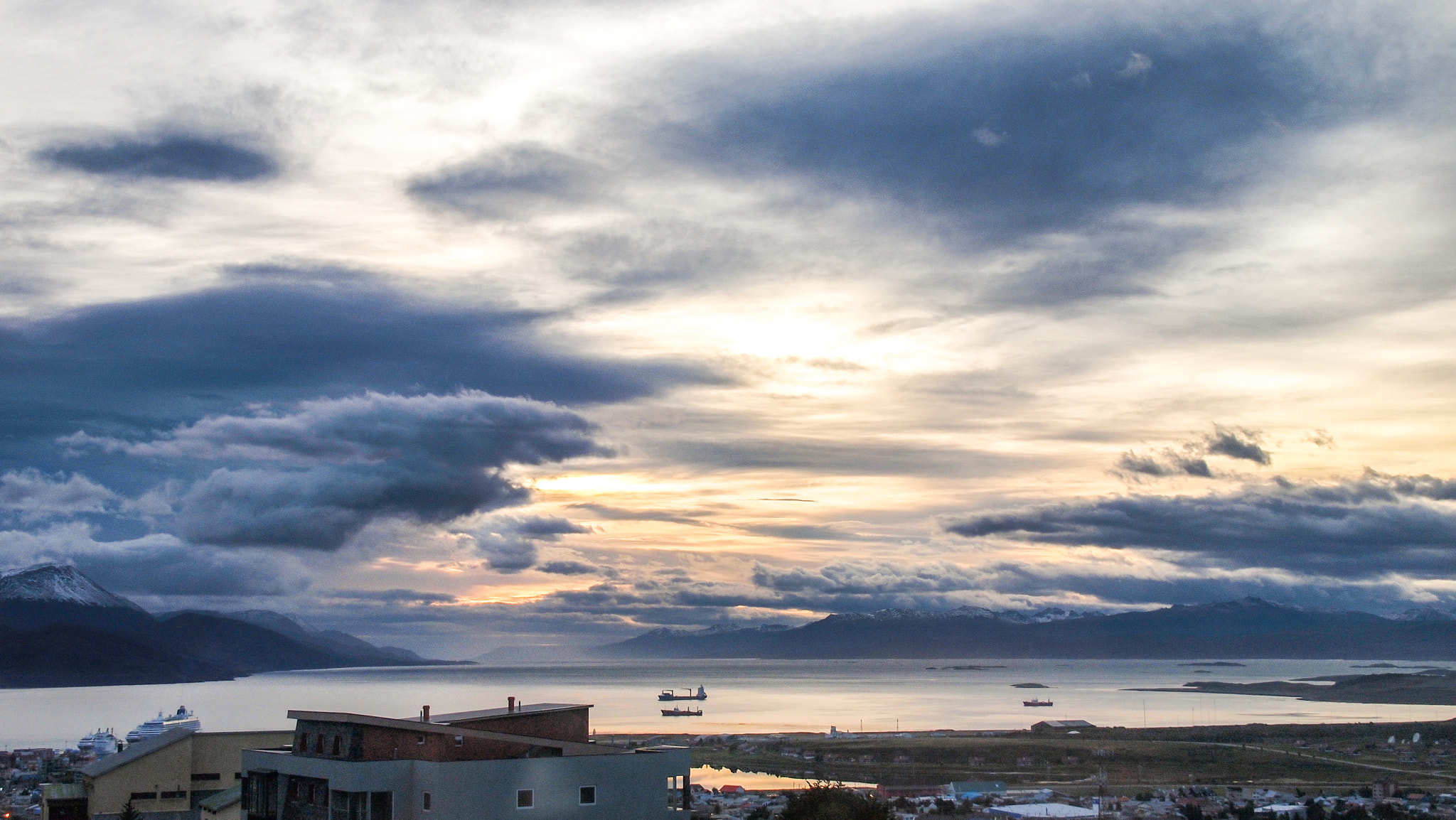 Olympus PEN E-P1 sample photo. Ushuaia sky photography