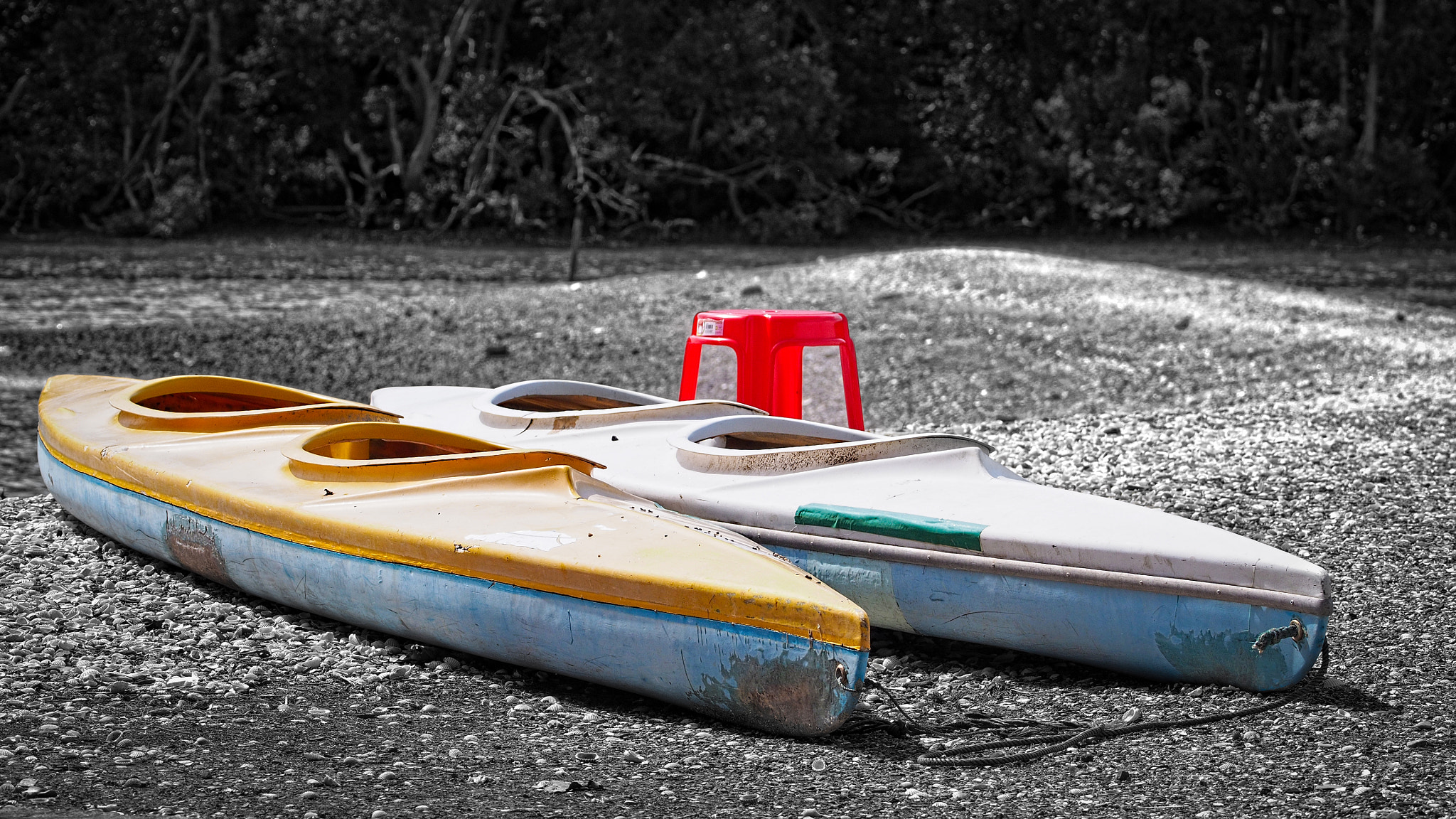 Olympus PEN E-PL5 sample photo. Red chair photography