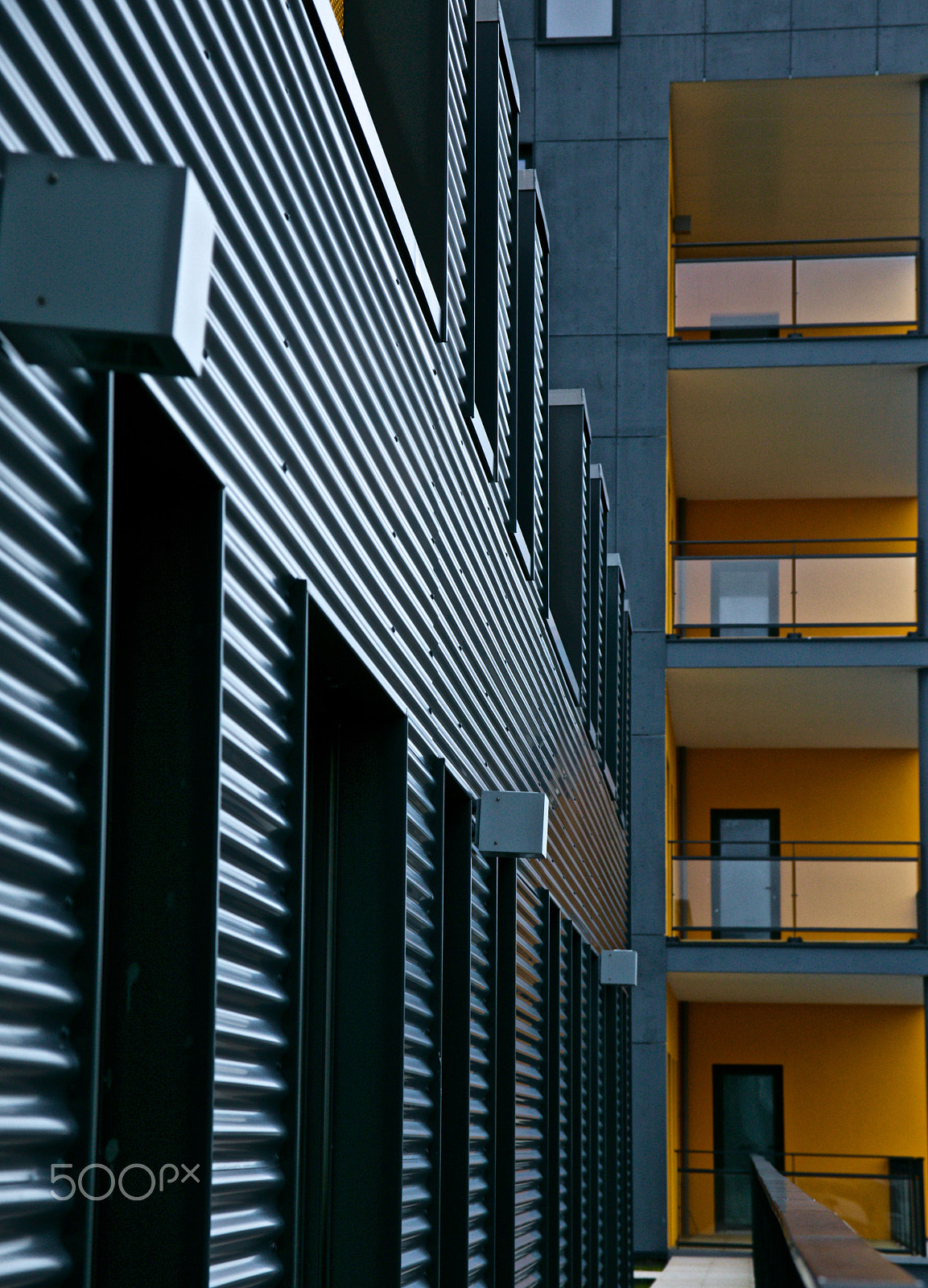 Canon EF 28-105mm f/3.5-4.5 USM sample photo. () photography