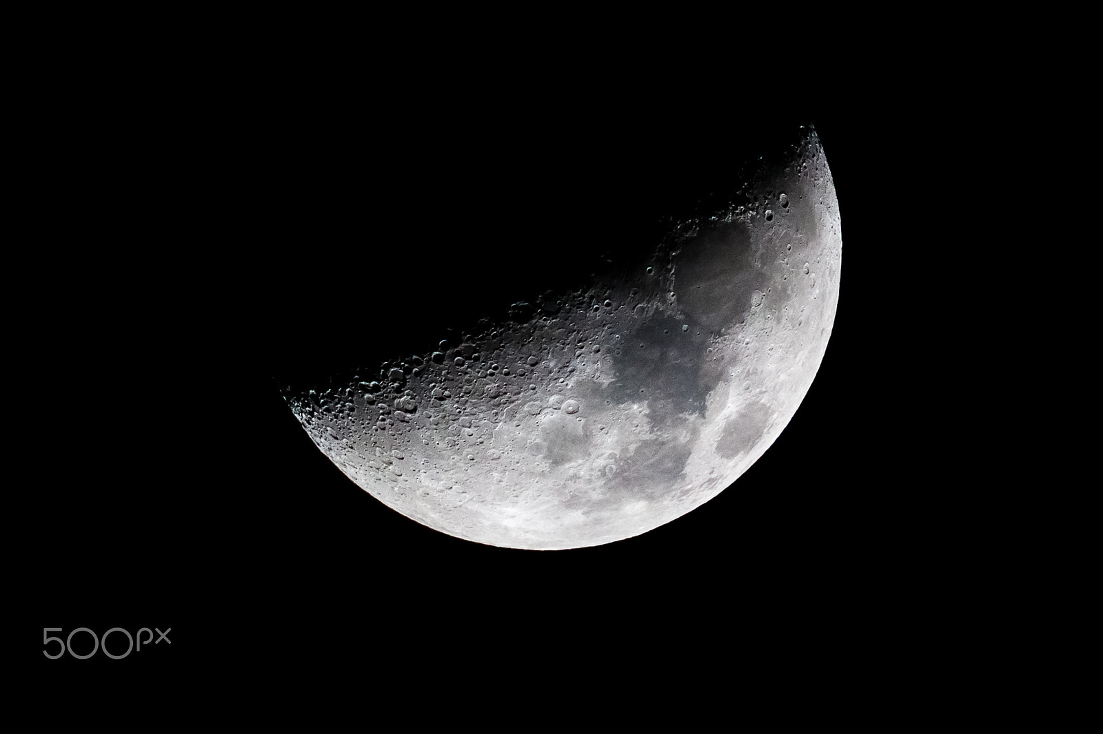 Canon EOS-1D X + Canon EF 500mm F4L IS USM sample photo. Moon photography
