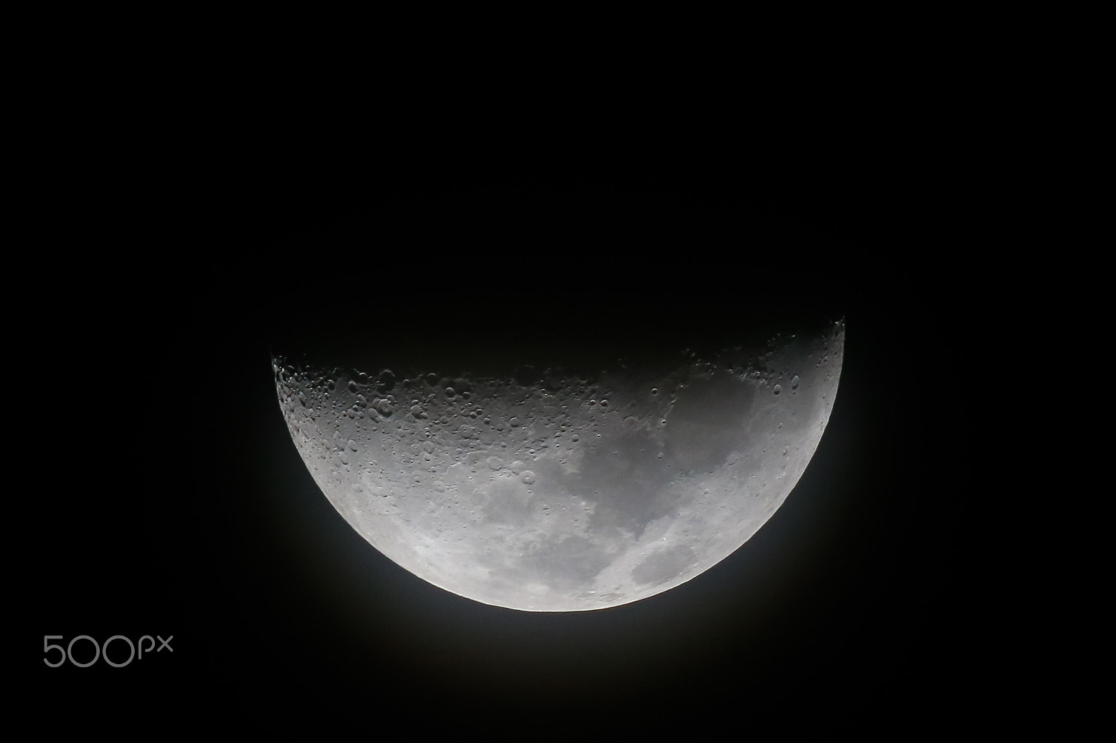 Canon EOS-1D X + Canon EF 500mm F4L IS USM sample photo. Moon photography