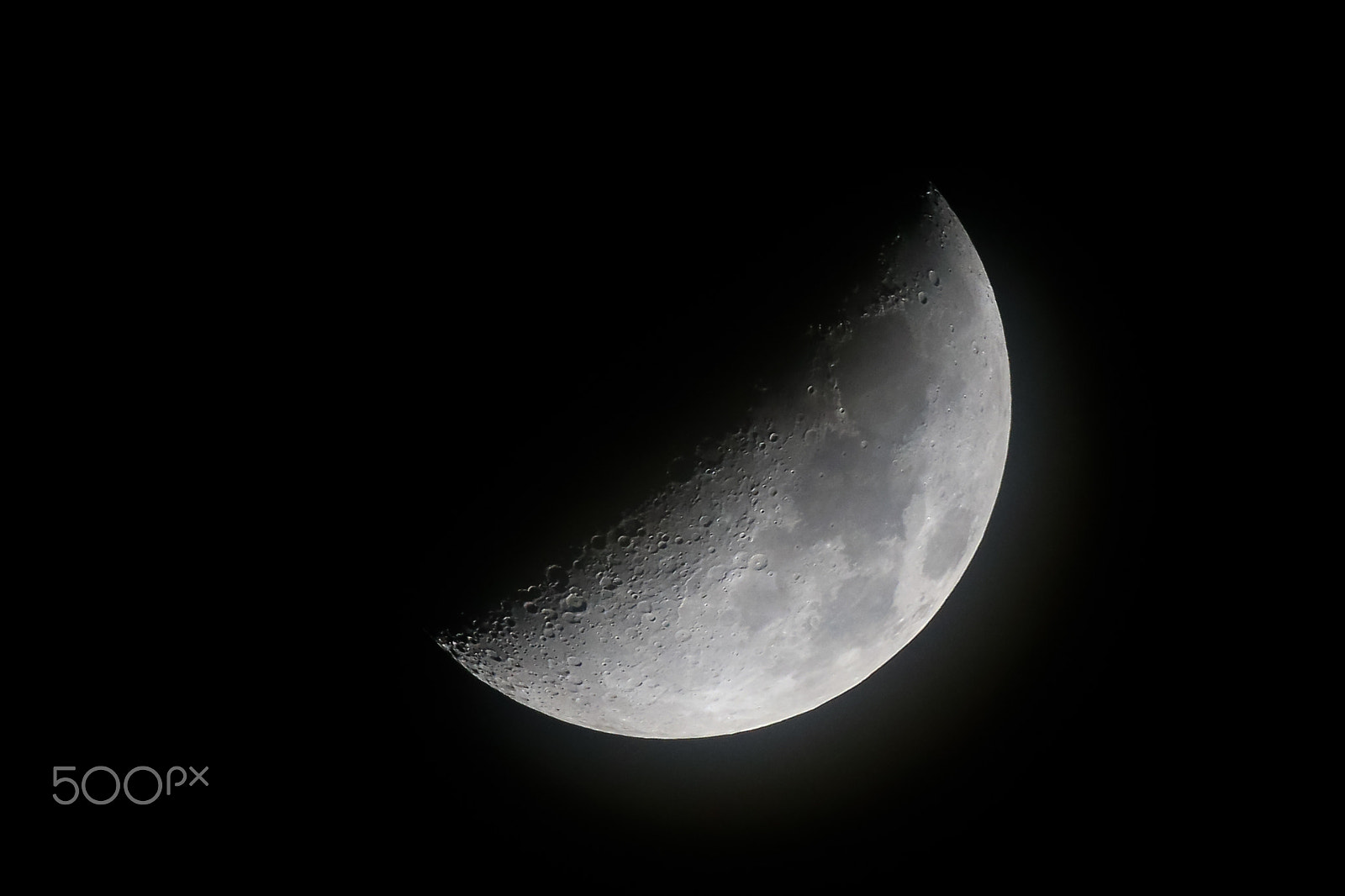 Canon EOS-1D X + Canon EF 500mm F4L IS USM sample photo. Moon photography