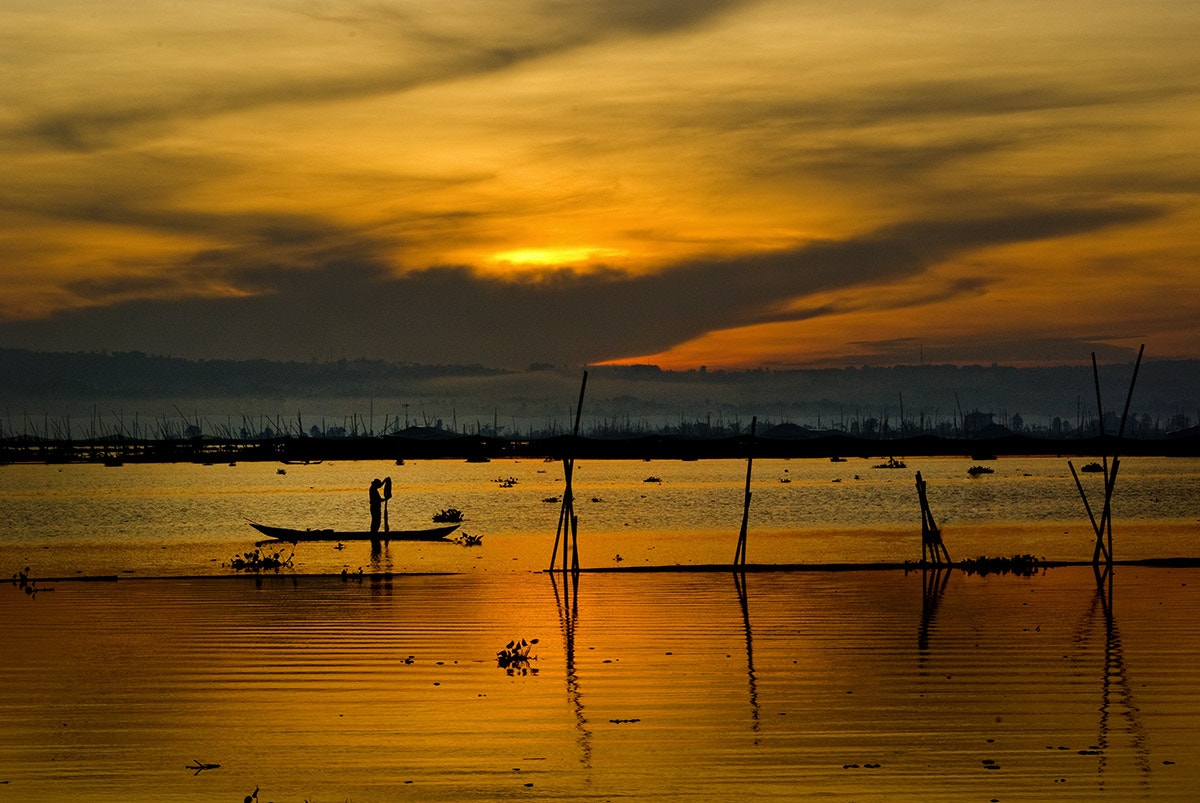 Pentax K10D + Pentax smc DA 50-200mm F4-5.6 ED sample photo. Sunrise moment photography