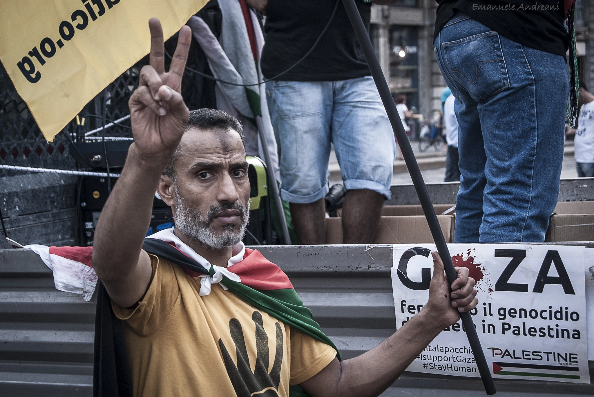 Sony Alpha DSLR-A200 + Sony DT 18-55mm F3.5-5.6 SAM sample photo. Stop bombing gaza photography