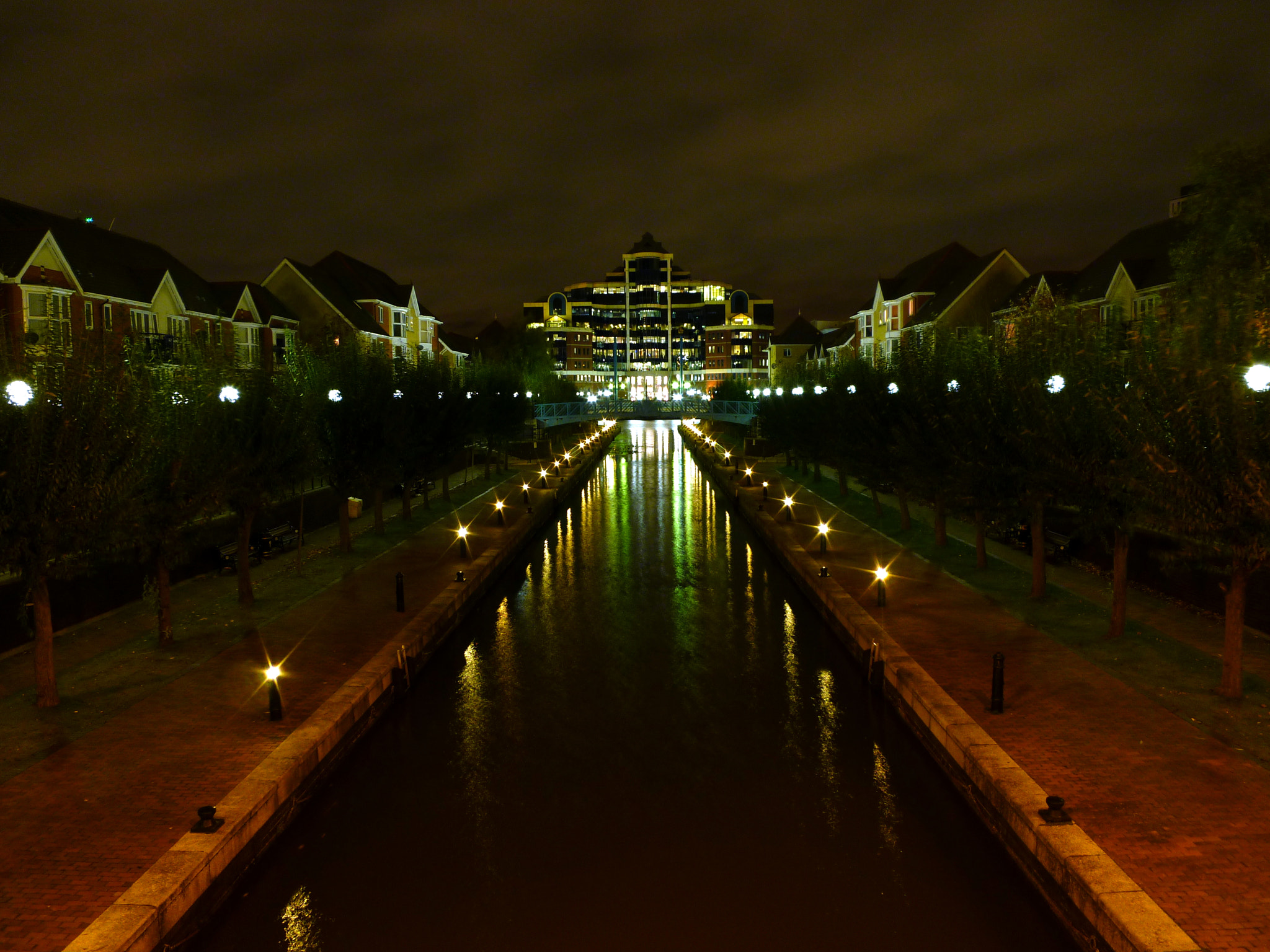 Panasonic DMC-FX60 sample photo. Autumn on the quays canal photography