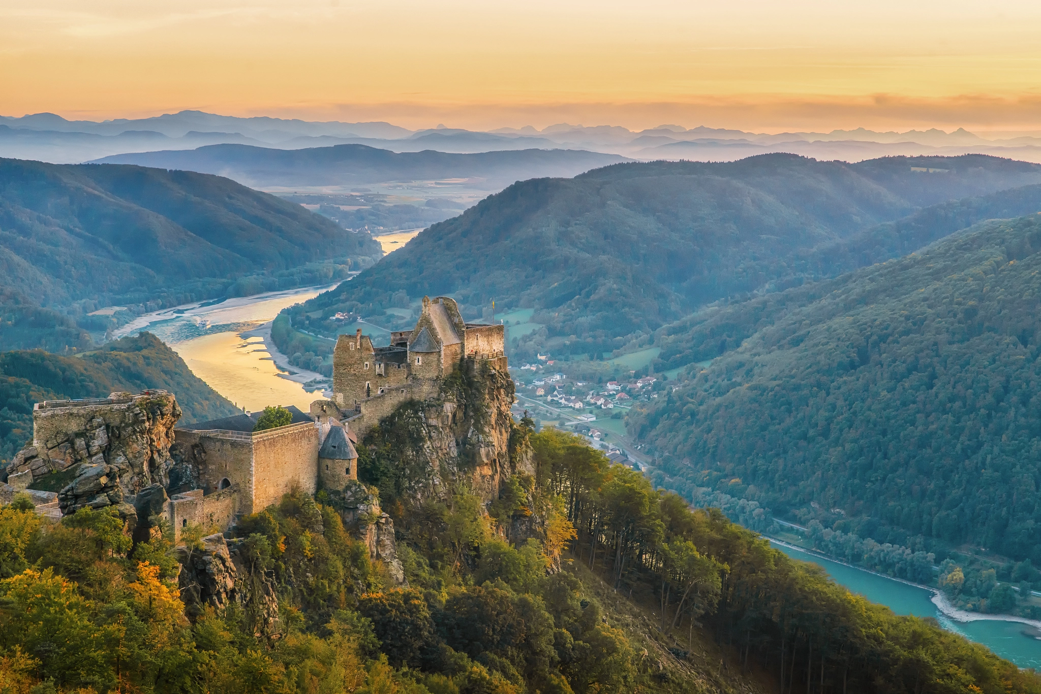 Sony a7R + Canon EF 24-70mm F2.8L II USM sample photo. Ruins of aggstein castle photography
