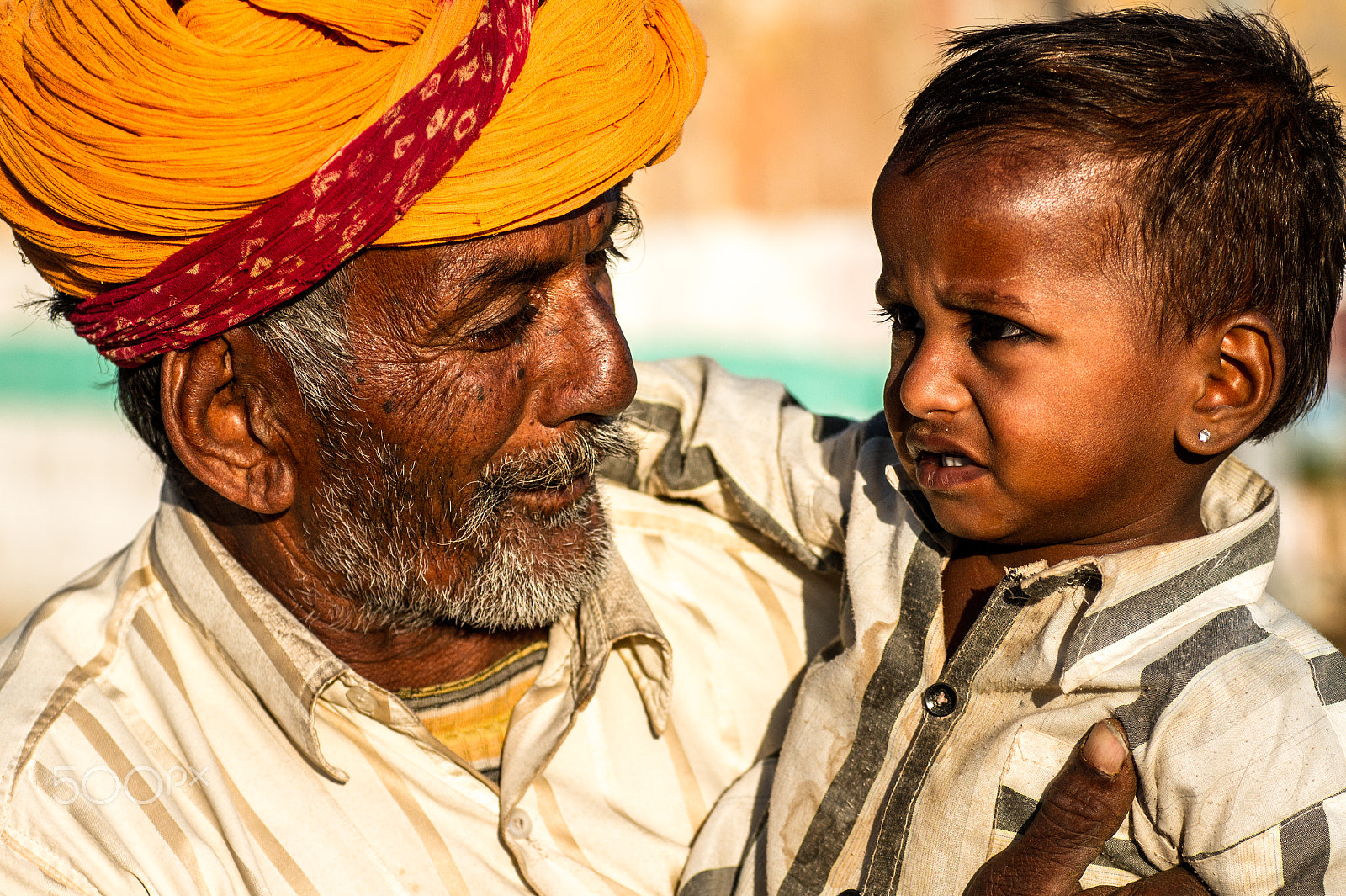 Sony Alpha DSLR-A550 + Minolta AF 100mm F2.8 Macro [New] sample photo. Grandfather and grandson photography