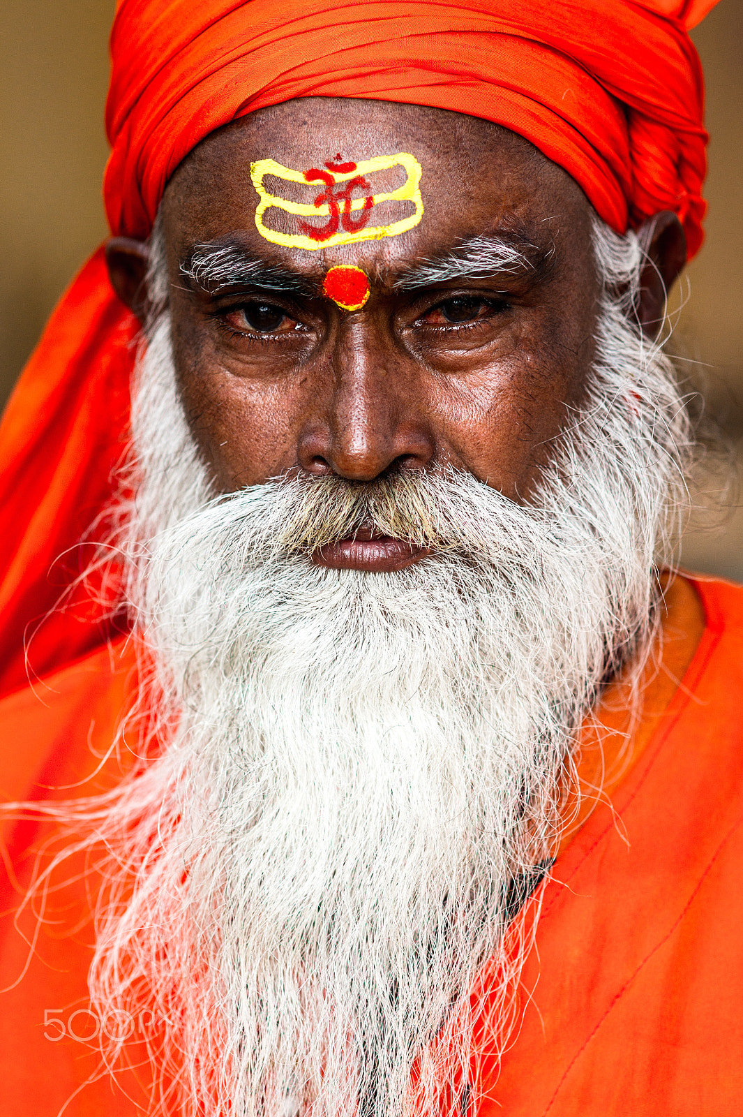 Sony Sonnar T* 135mm F1.8 ZA sample photo. Saudh (holy man) for tourists photography