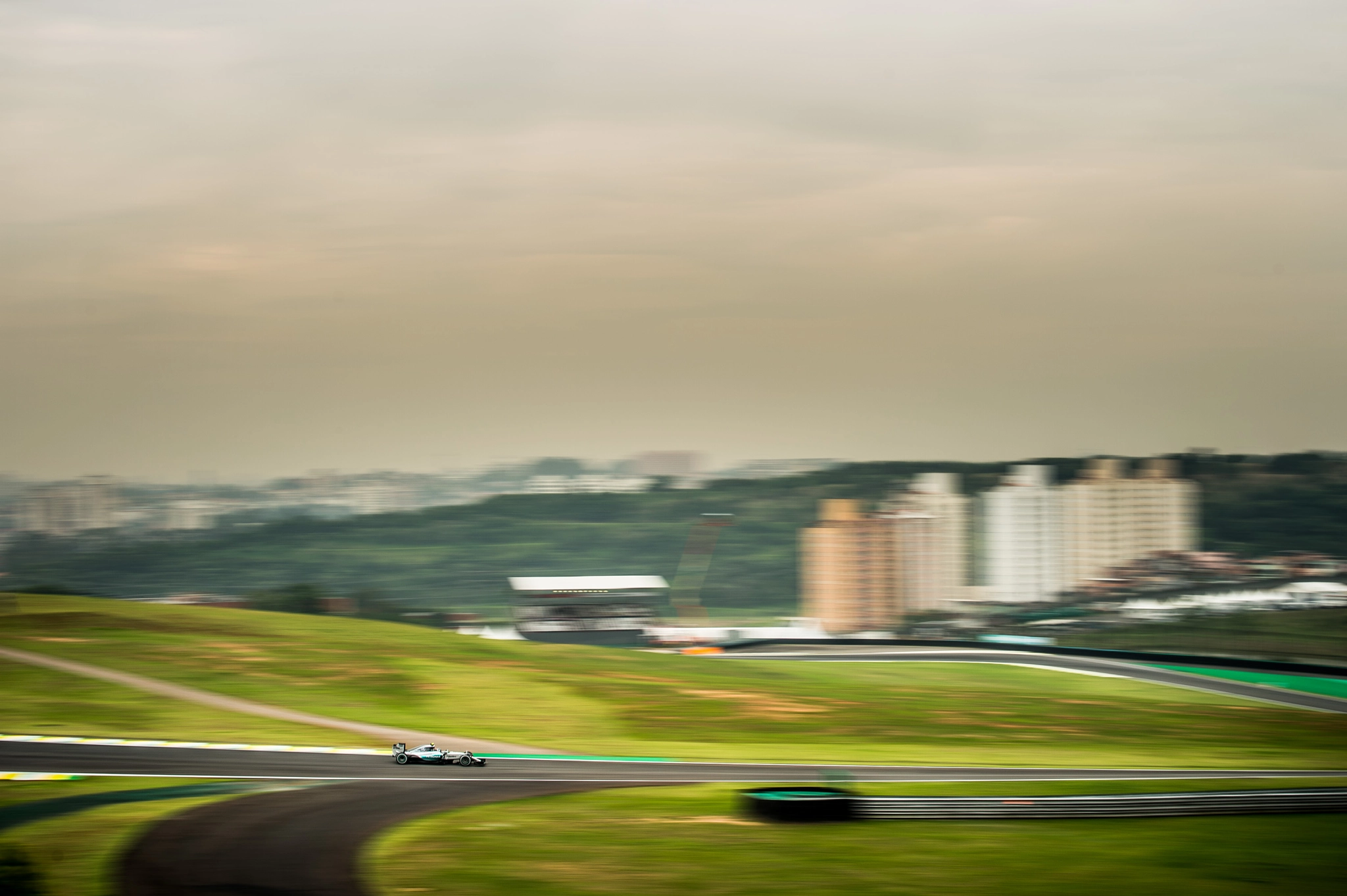 Nikon AF-S Nikkor 70-200mm F4G ED VR sample photo. Nico rosberg @interlagos photography