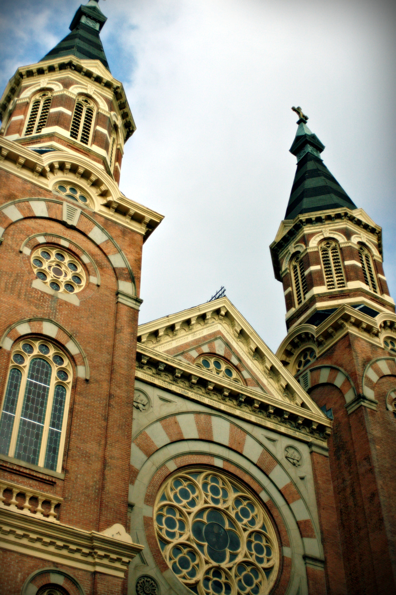 Canon EF 28-90mm f/4-5.6 sample photo. Detroit building photography