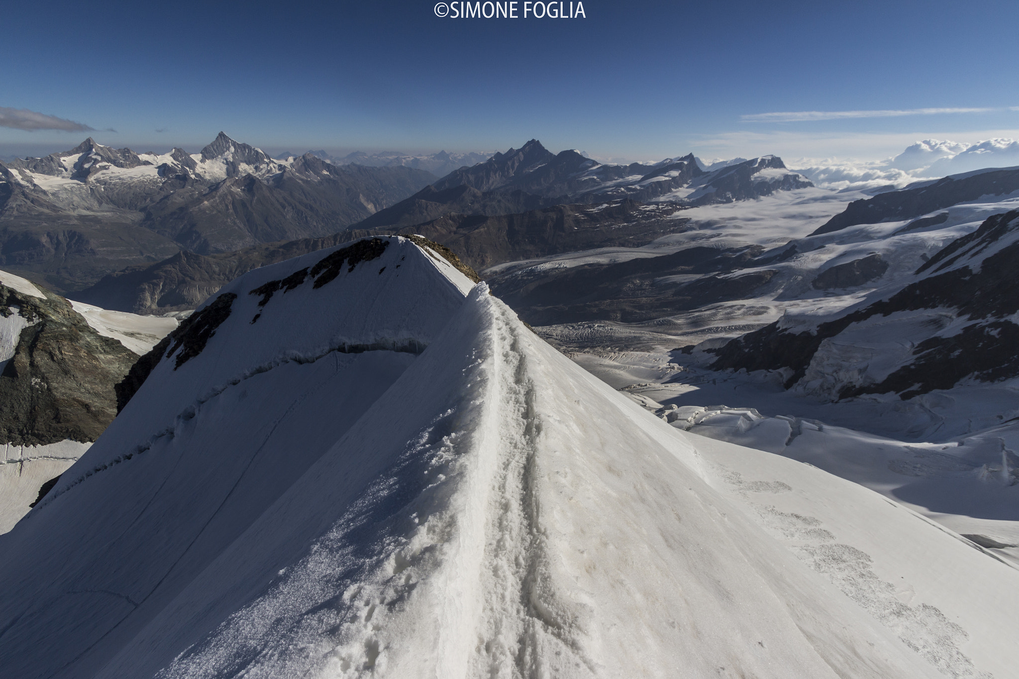 Sigma 10-20mm F3.5 EX DC HSM sample photo. Castore ridge photography