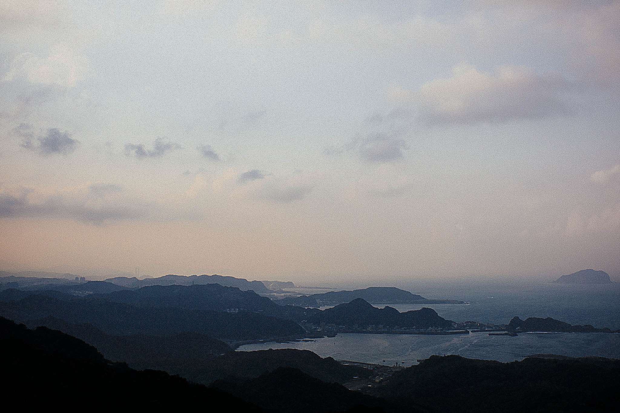 Nikon D7100 + AF Nikkor 24mm f/2.8 sample photo. View. jiufen, taipei. photography