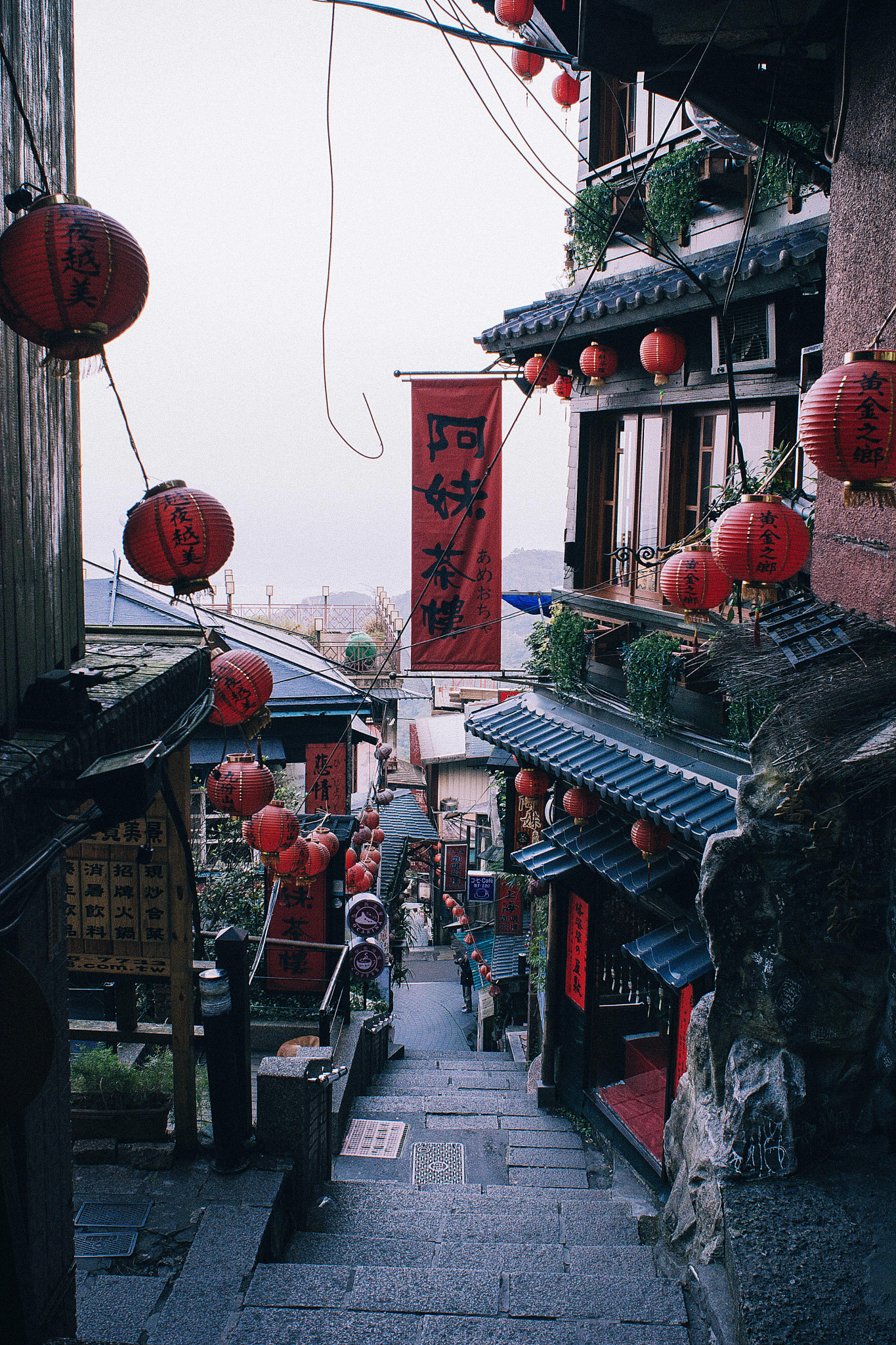 Nikon D7100 + AF Nikkor 24mm f/2.8 sample photo. Dawn. jiufen, taipei. photography