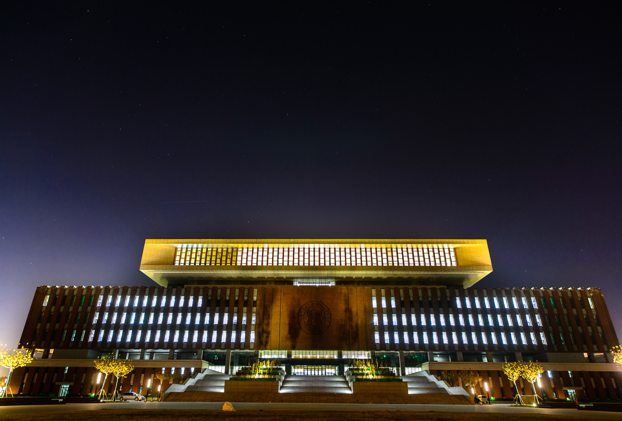 Nikon Df + ZEISS Distagon T* 21mm F2.8 sample photo. Night view of nku photography