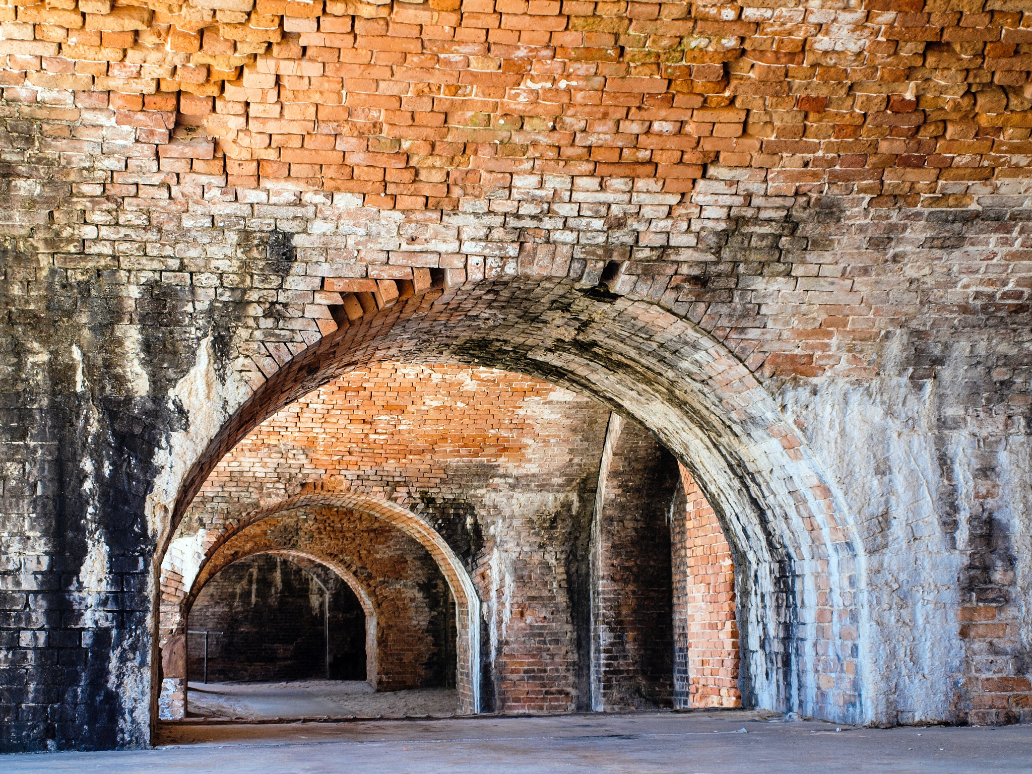 Olympus E-600 (EVOLT E-600) + OLYMPUS 14-42mm Lens sample photo. Portals of fort pickens photography