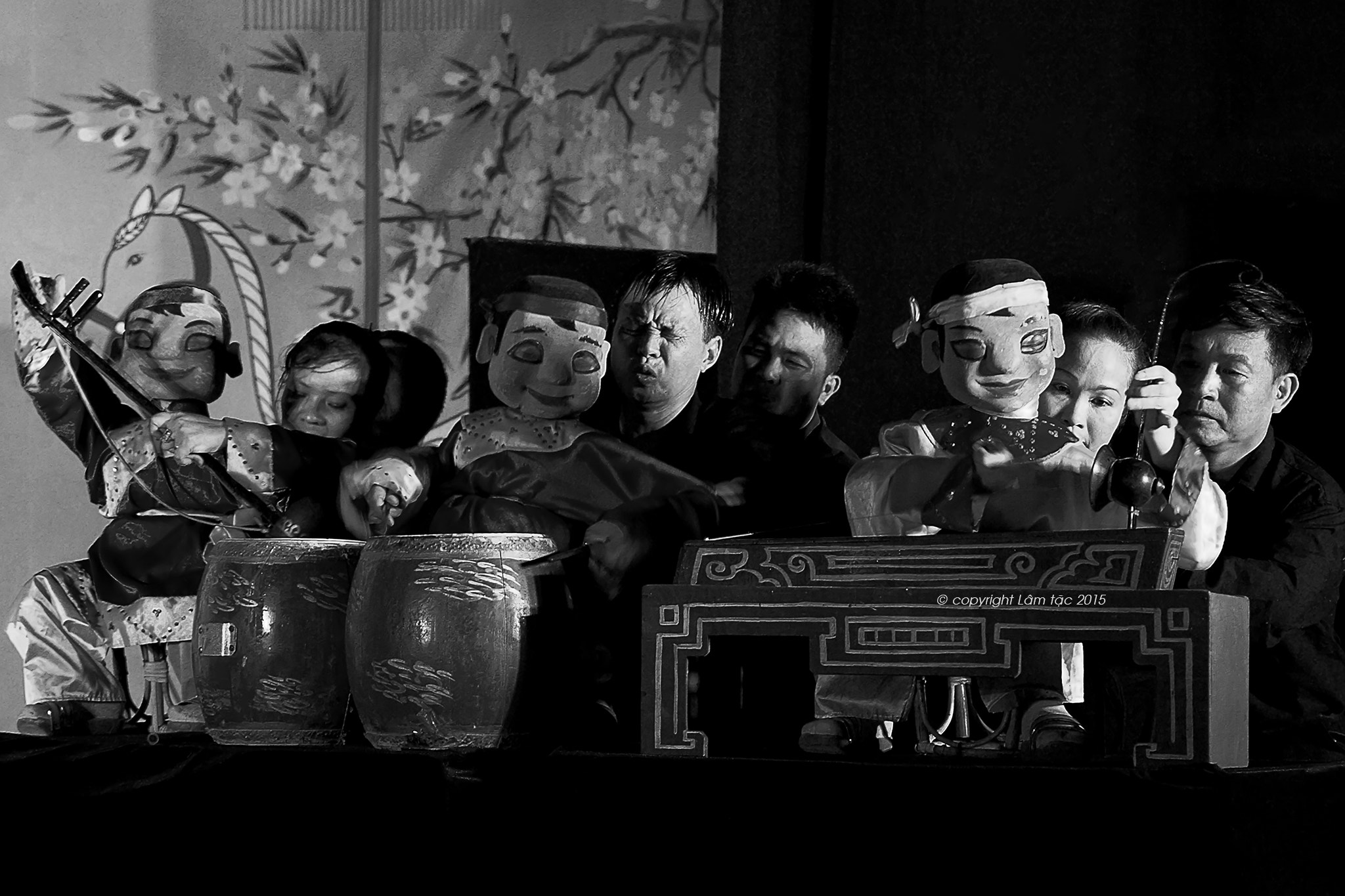 Nikon D70s sample photo. Felling with puppets photography