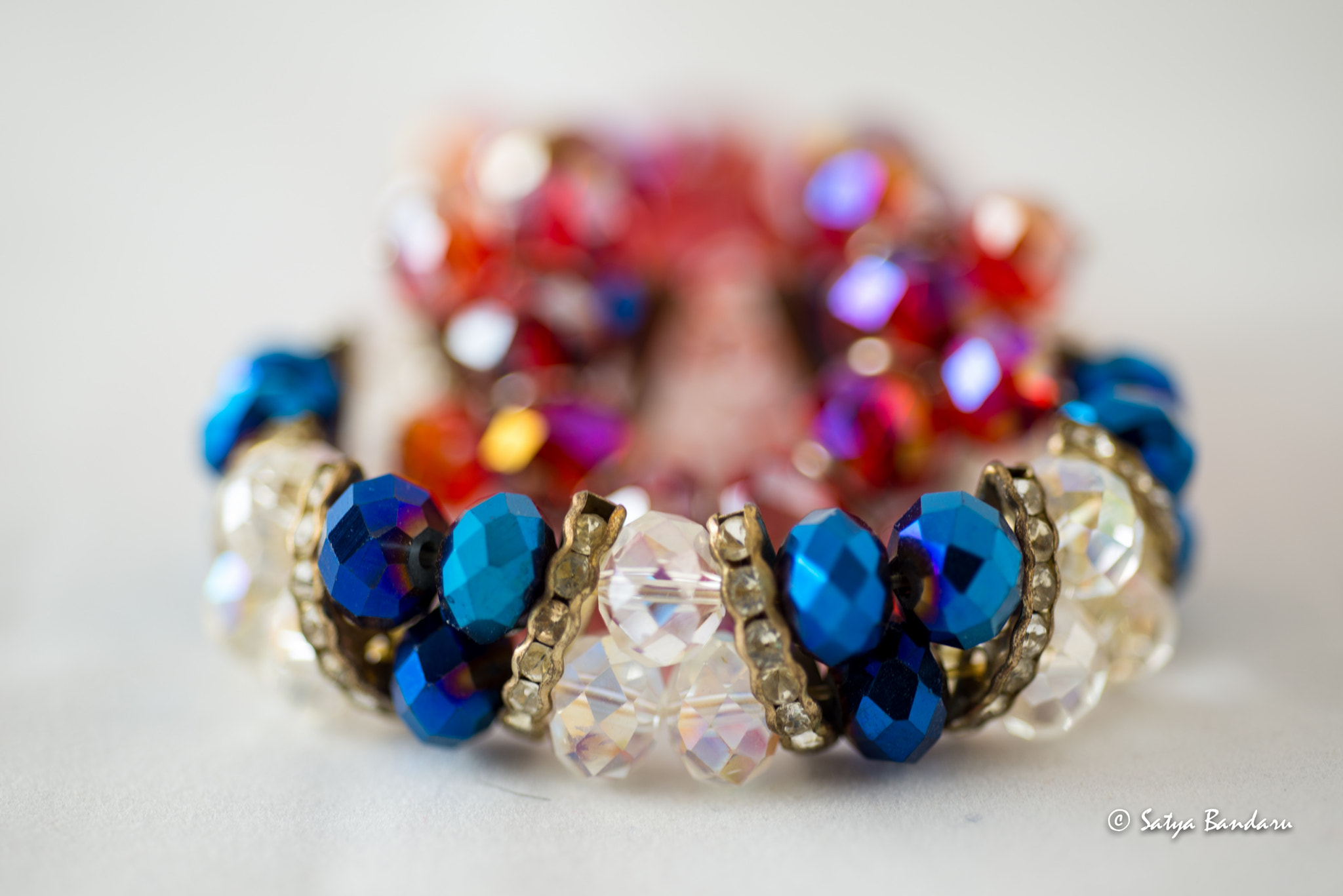 AF Micro-Nikkor 60mm f/2.8 sample photo. Bracelet photography