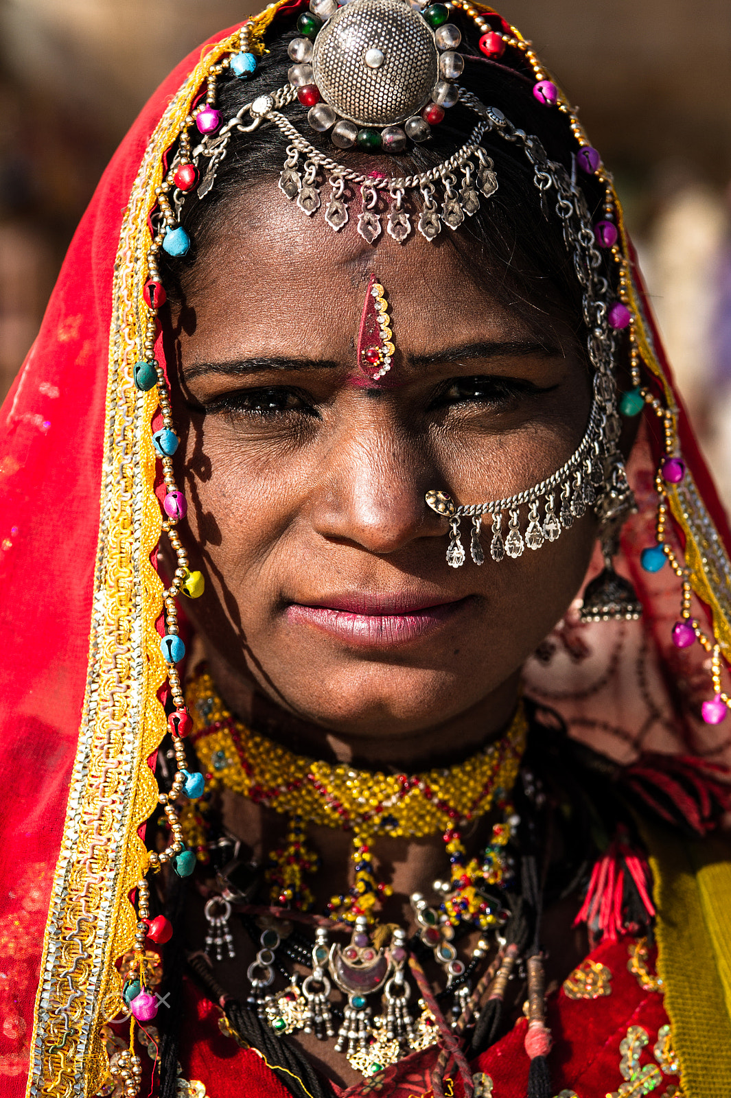 Sony Alpha DSLR-A550 sample photo. Jewelry saleswoman photography