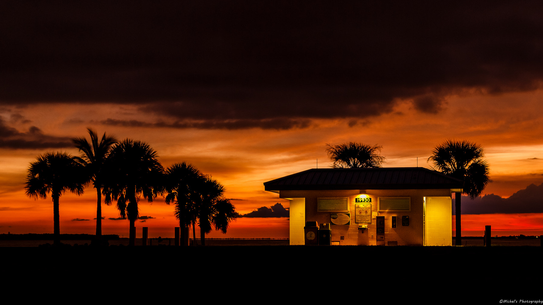 Sigma 17-70mm F2.8-4 DC Macro OS HSM sample photo. Do you like a beautiful sunset? photography
