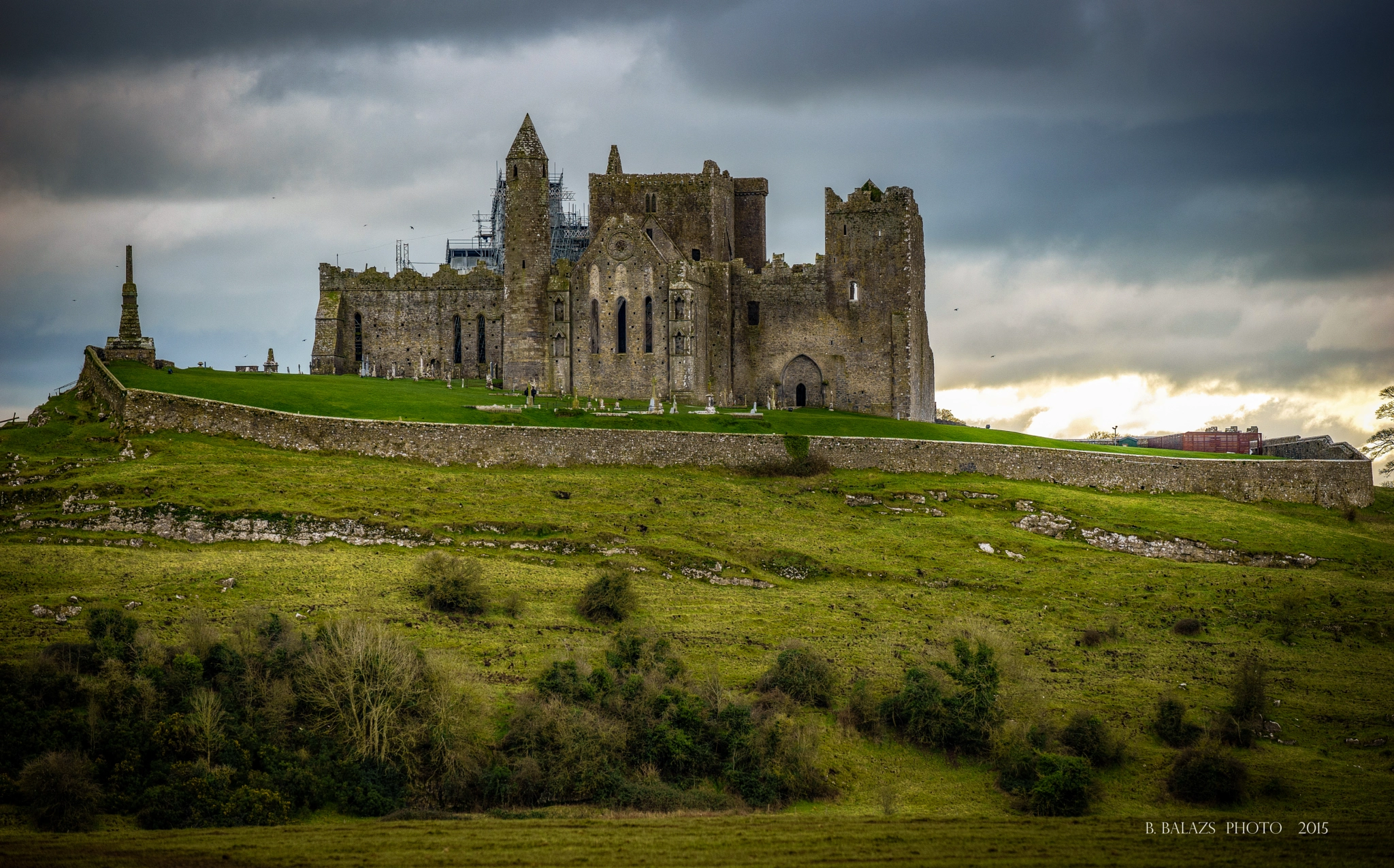 Tamron SP 70-300mm F4-5.6 Di USD sample photo. The rock of cashel photography