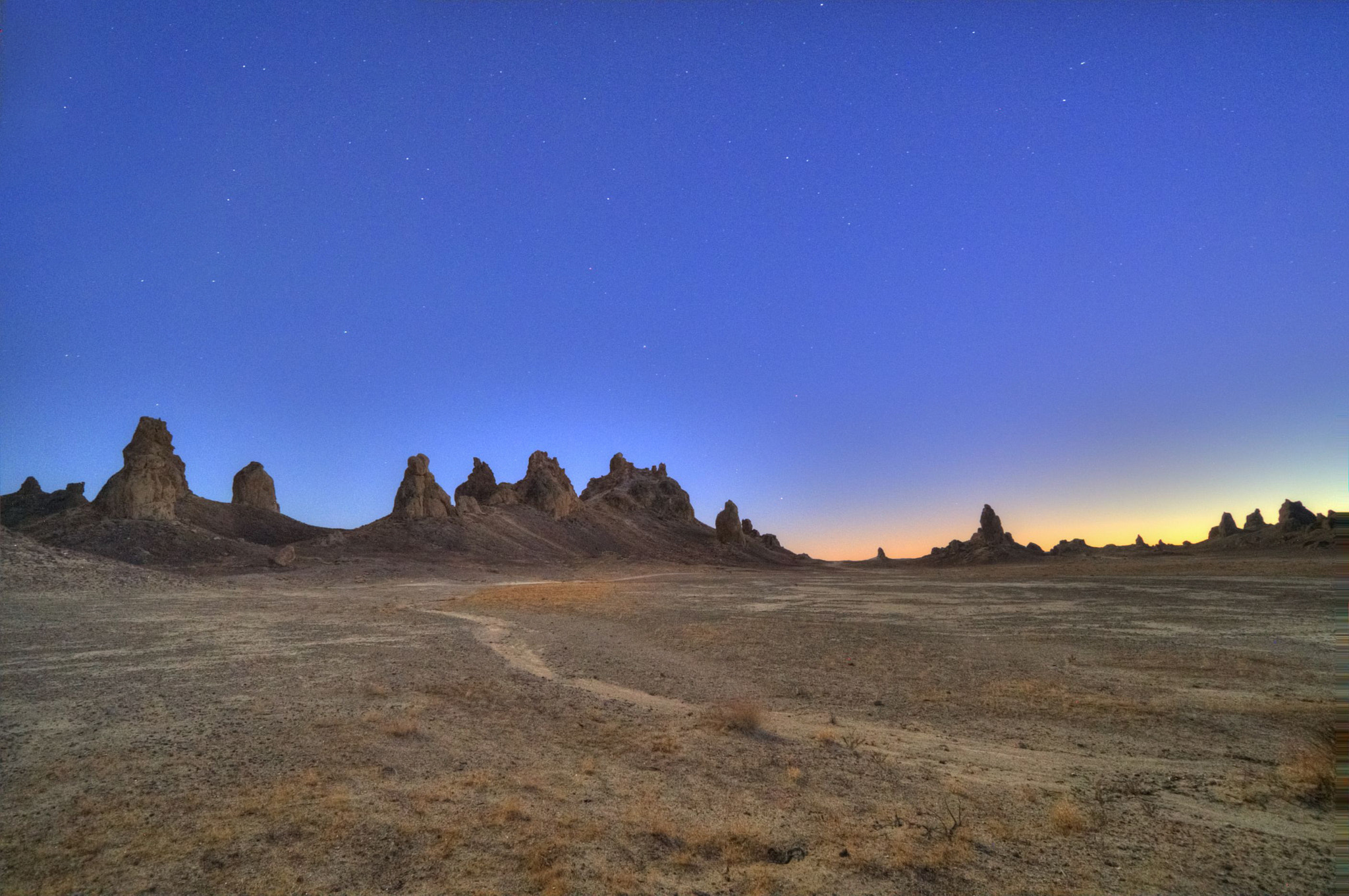 Sony a7S + Sony E 10-18mm F4 OSS sample photo. Trona pinnacles photography