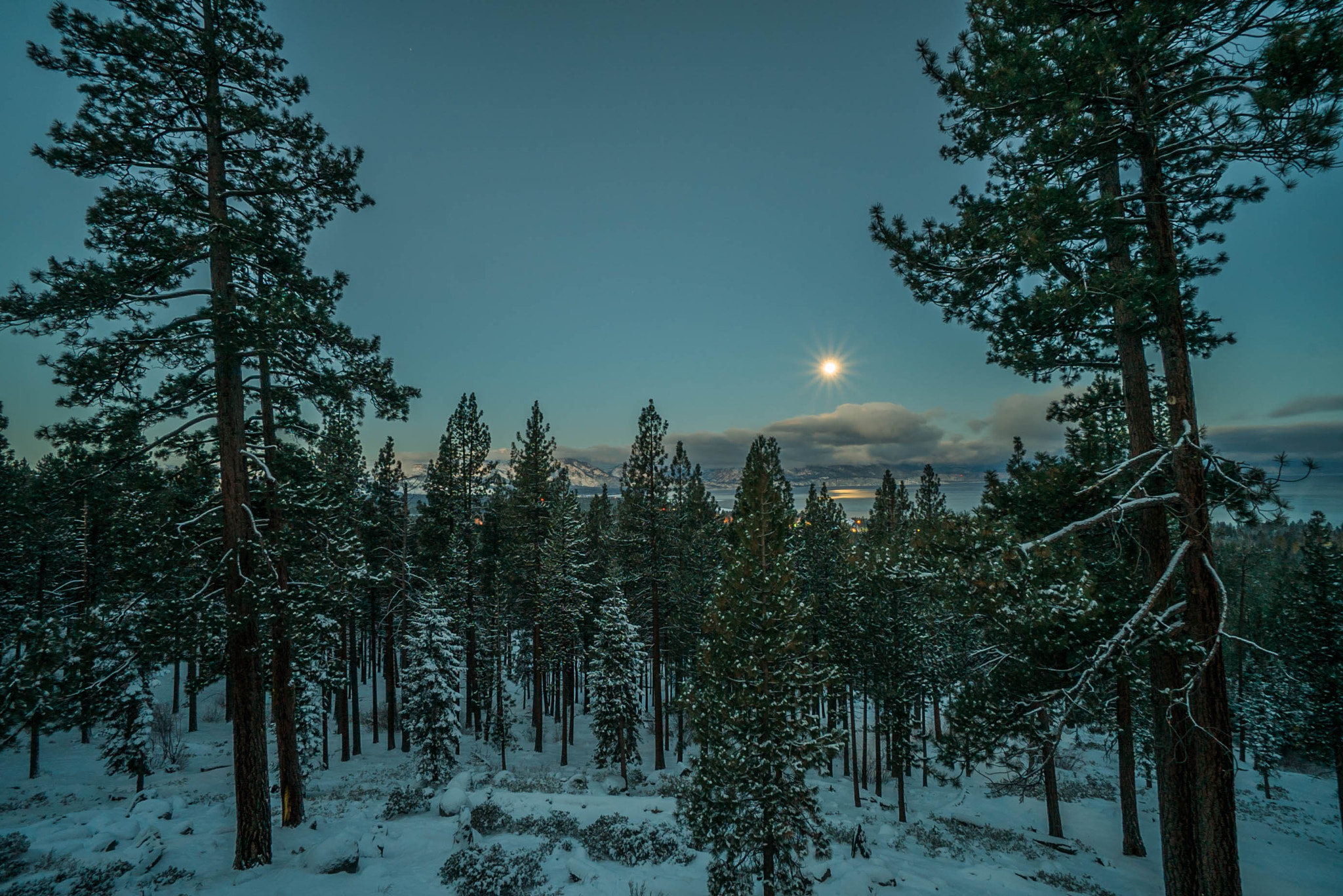 Sony E 10-18mm F4 OSS sample photo. Lake tahoe photography