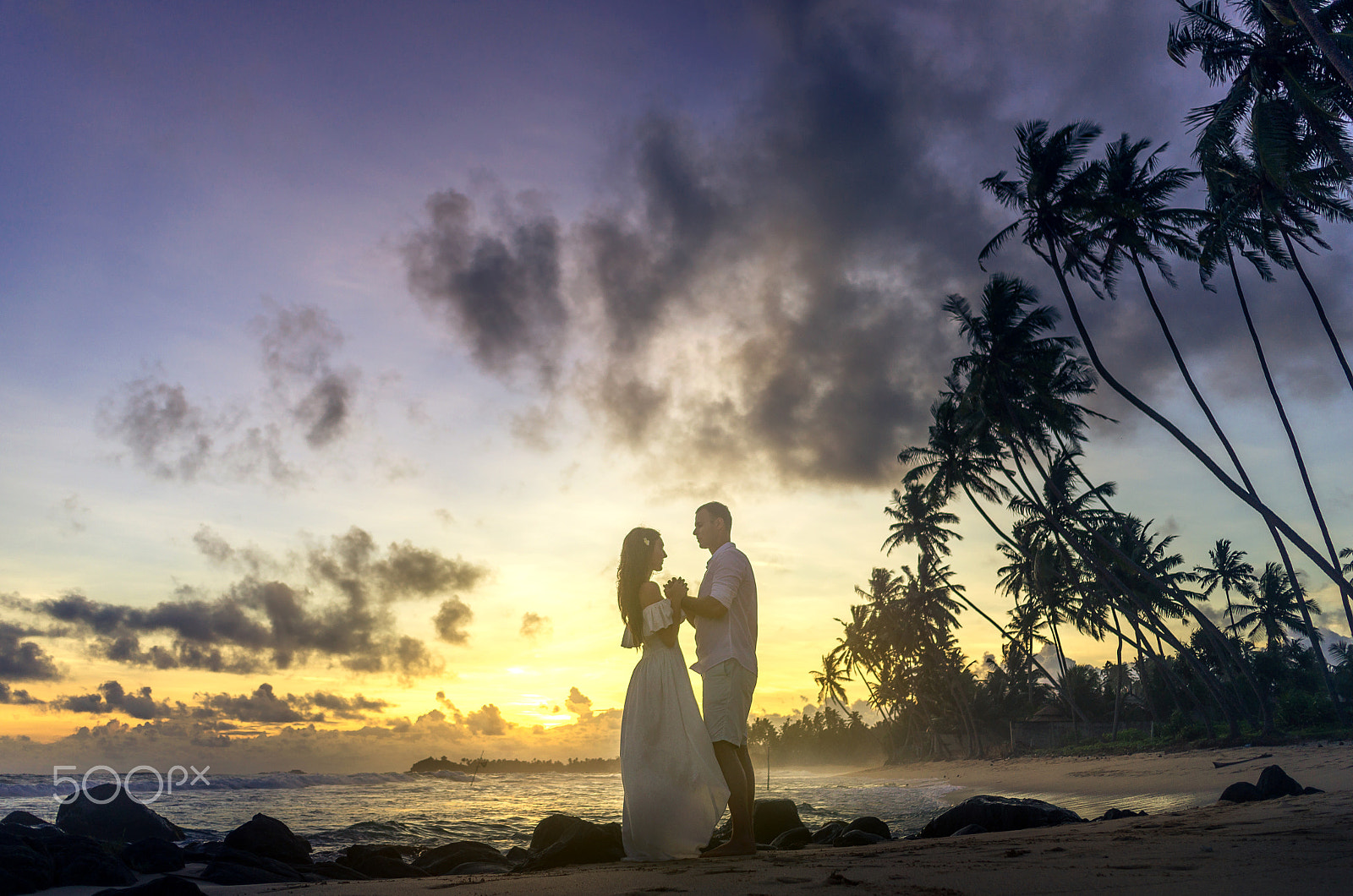Pentax smc DA 21mm F3.2 AL Limited sample photo. Sunset kiss photography