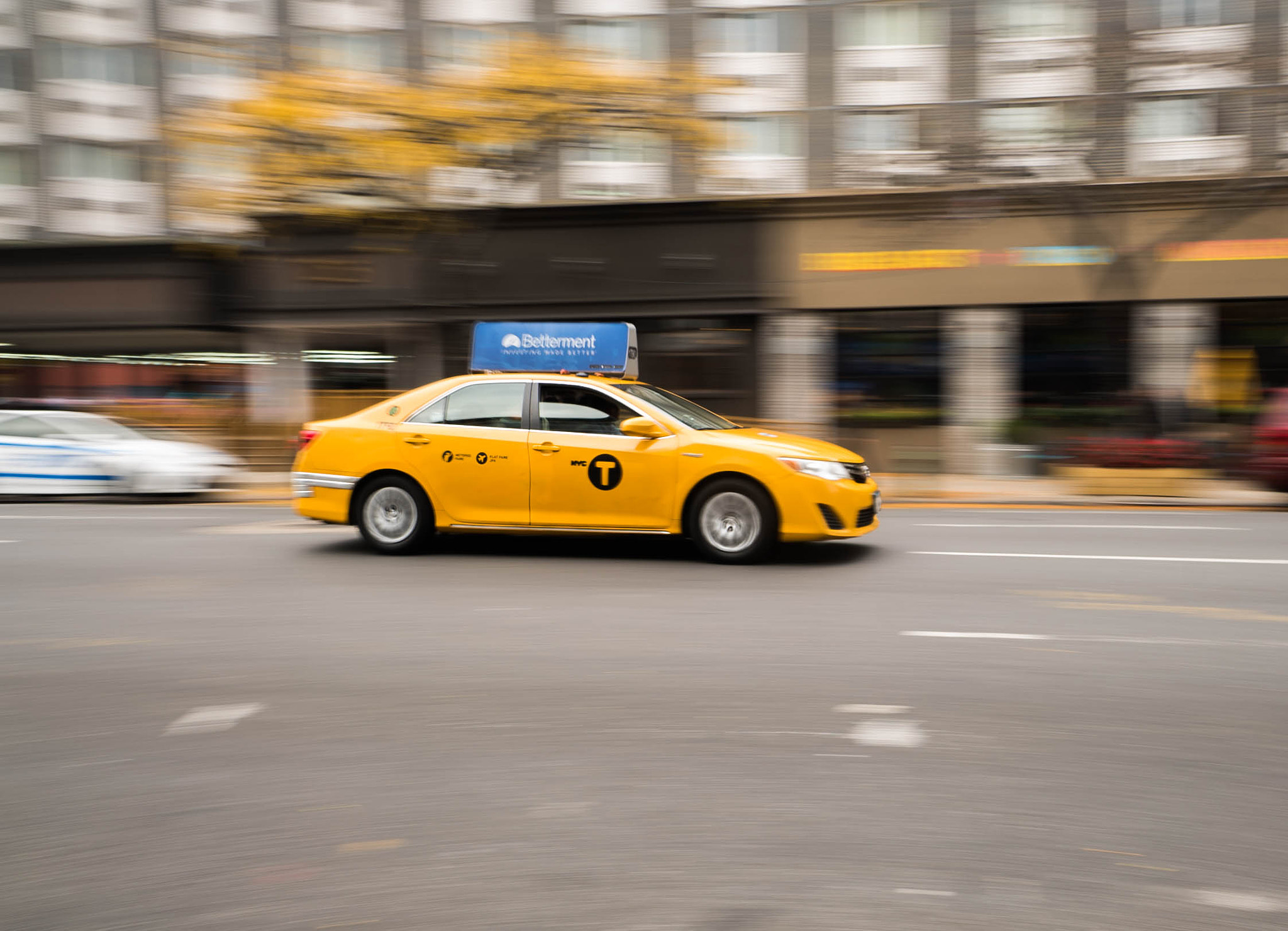 Sony a7S + Sony E 10-18mm F4 OSS sample photo. Ny taxi photography